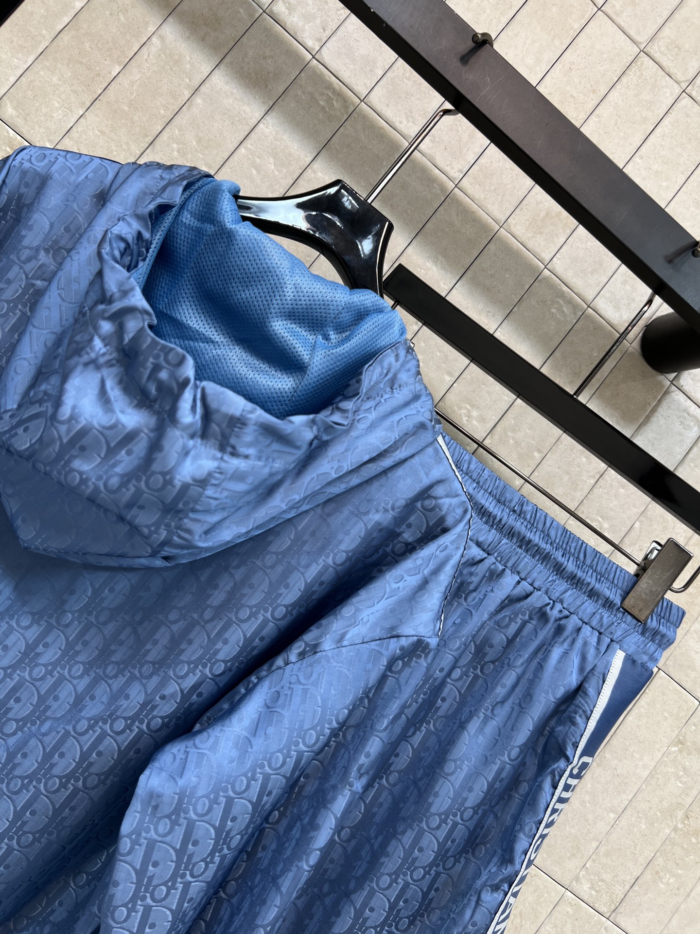 D家 26春夏新款 提花连帽套装 连帽外套+高腰短款 高质量纯棉面料 外套拉链+下摆抽绳 侧边品牌织带 