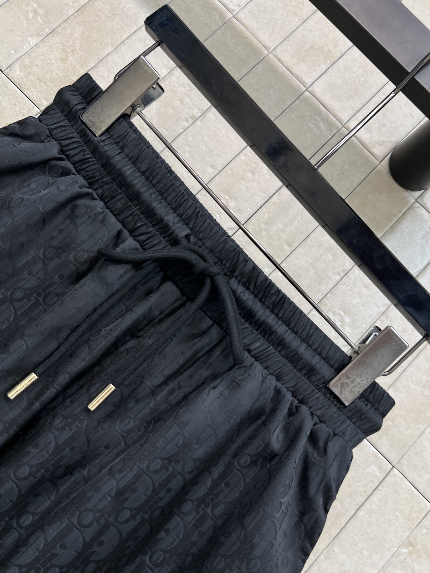 D家 26春夏新款 提花连帽套装 连帽外套+高腰短款 高质量纯棉面料 外套拉链+下摆抽绳 侧边品牌织带 