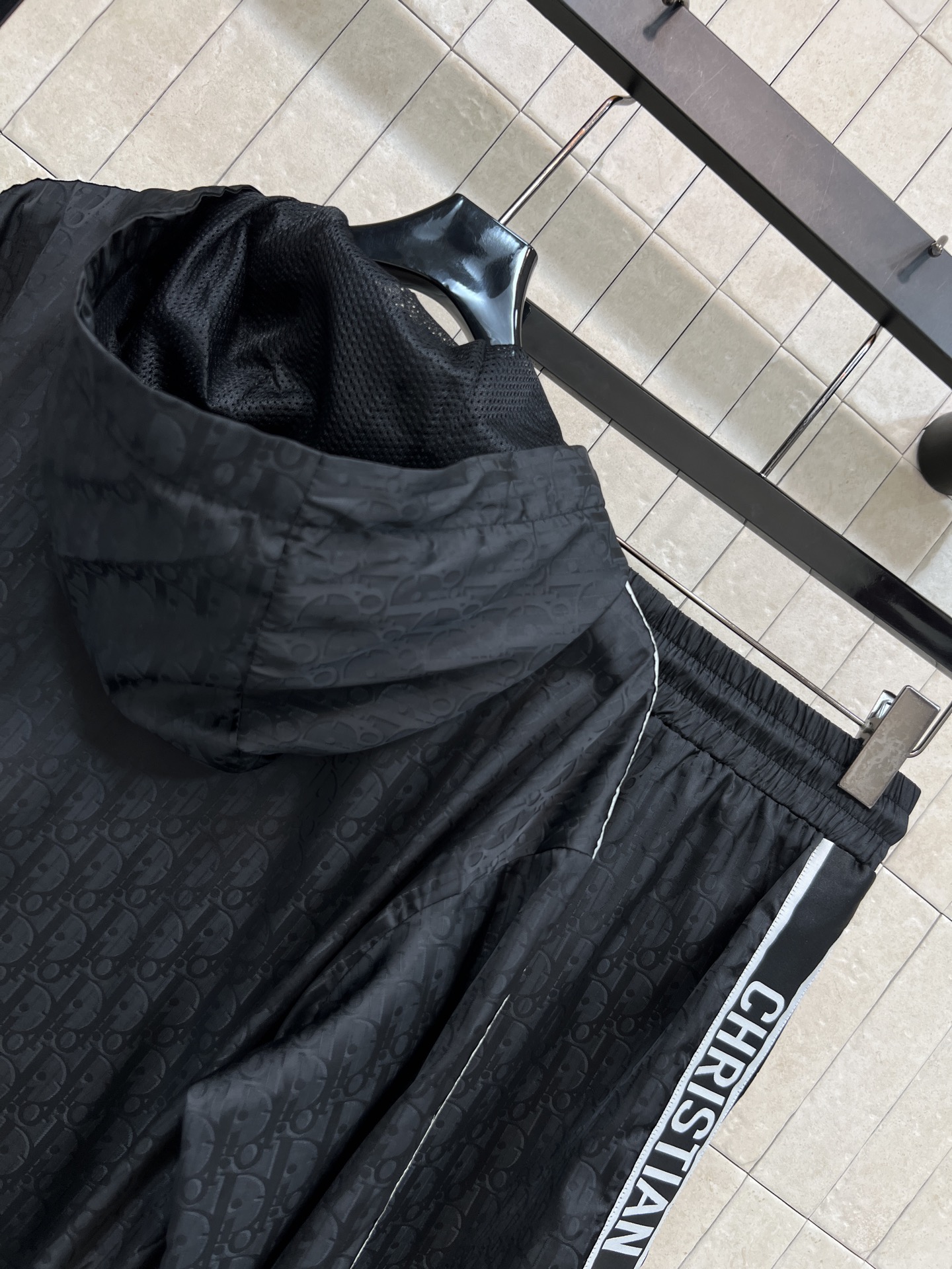 D家 26春夏新款 提花连帽套装 连帽外套+高腰短款 高质量纯棉面料 外套拉链+下摆抽绳 侧边品牌织带 