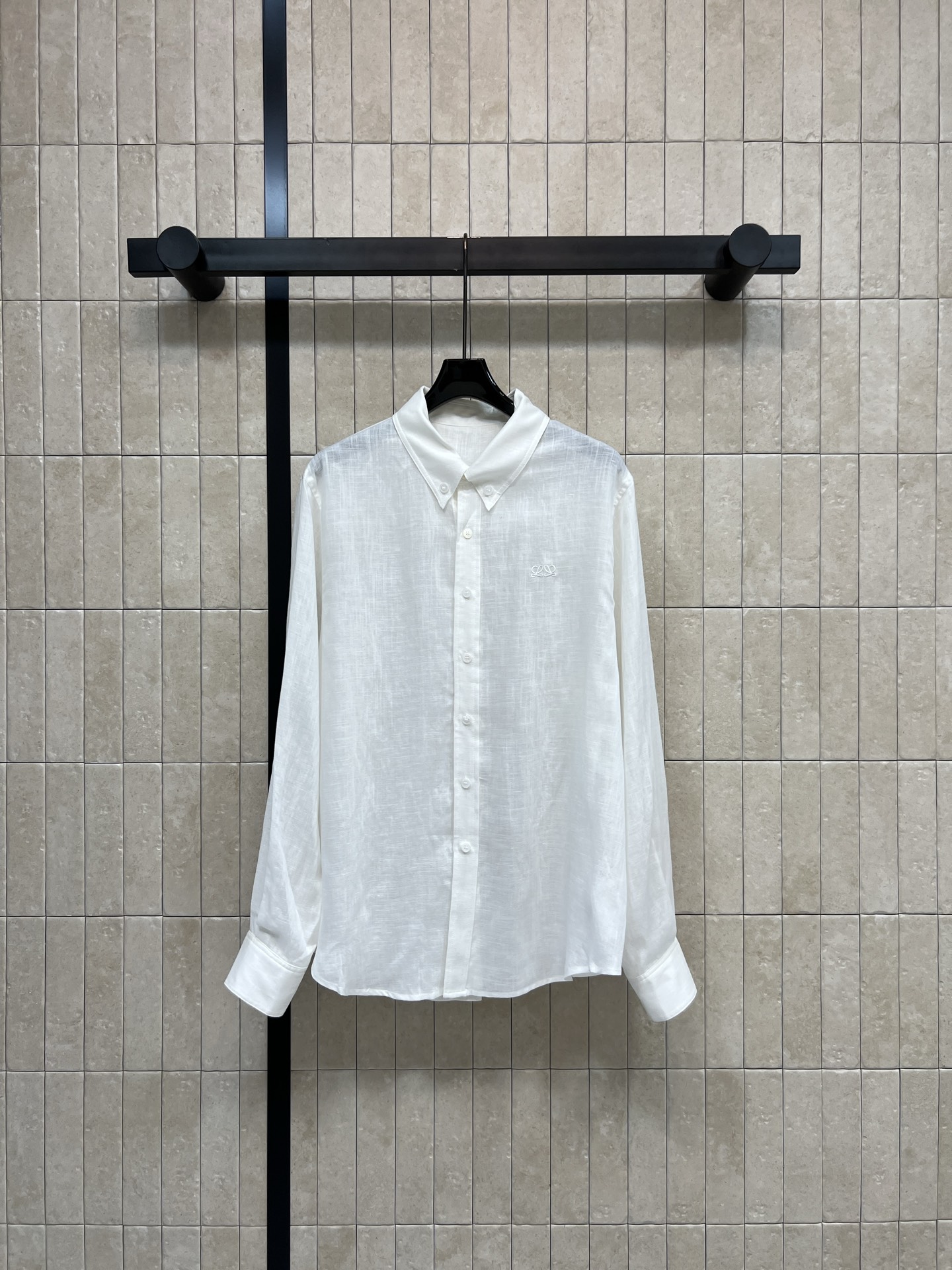 LW家 26春夏新款 翻领长袖衬衫 宽松版型+经典翻领 简约百搭 轻松打造松弛感穿搭 亚麻自带自然肌理 