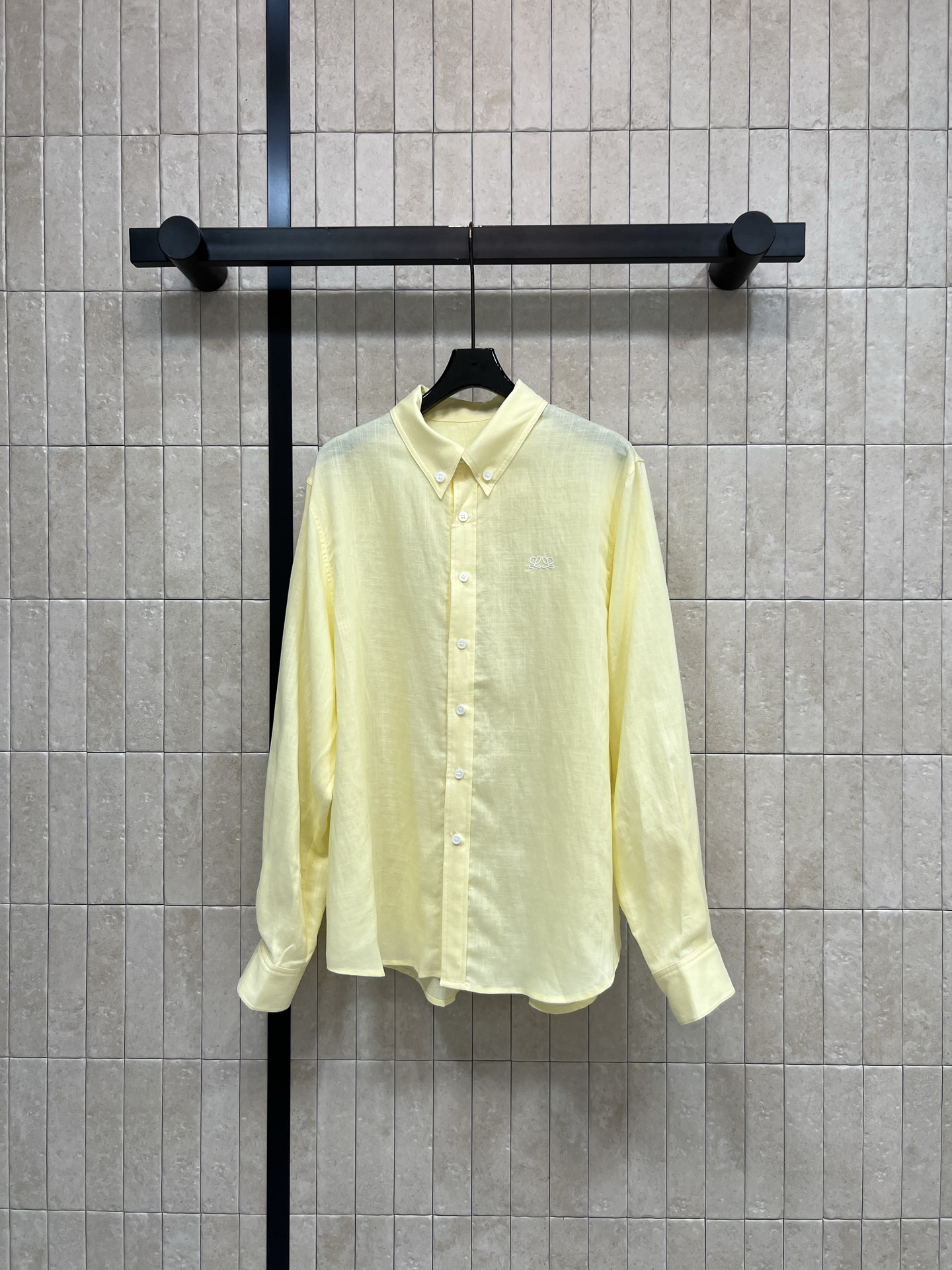 LW家 26春夏新款 翻领长袖衬衫 宽松版型+经典翻领 简约百搭 轻松打造松弛感穿搭 亚麻自带自然肌理 