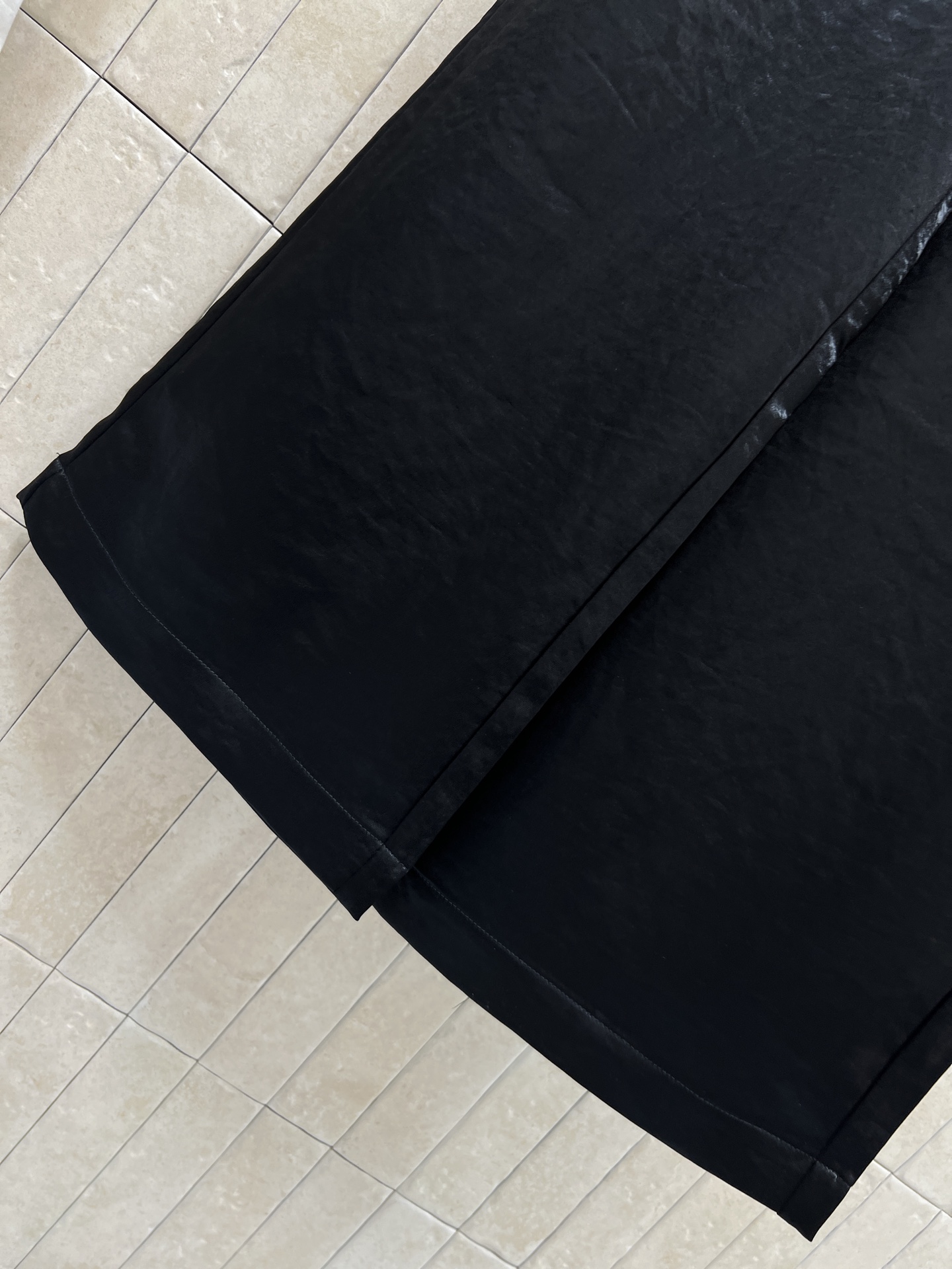 C家 26春夏新款 休闲高腰阔腿裤 面料轻薄透气 高腰松紧抽绳设计 宽松直筒阔腿剪裁 对各种身材都超友好