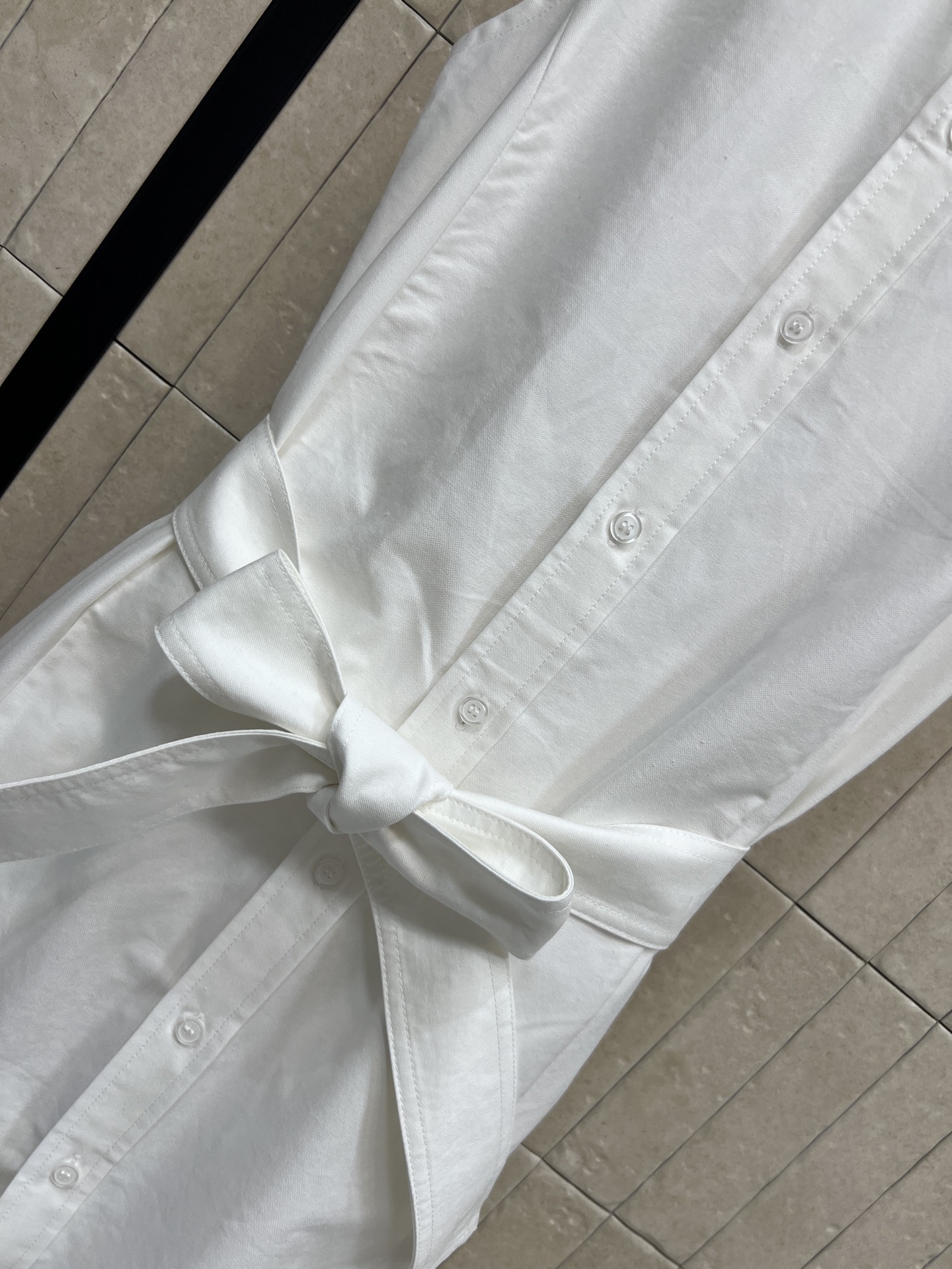 POL家 26春夏新款 无袖衬衫连衣裙 纯棉材质 透气又挺括 无袖翻领+Polo领设计 学院风满满 腰间