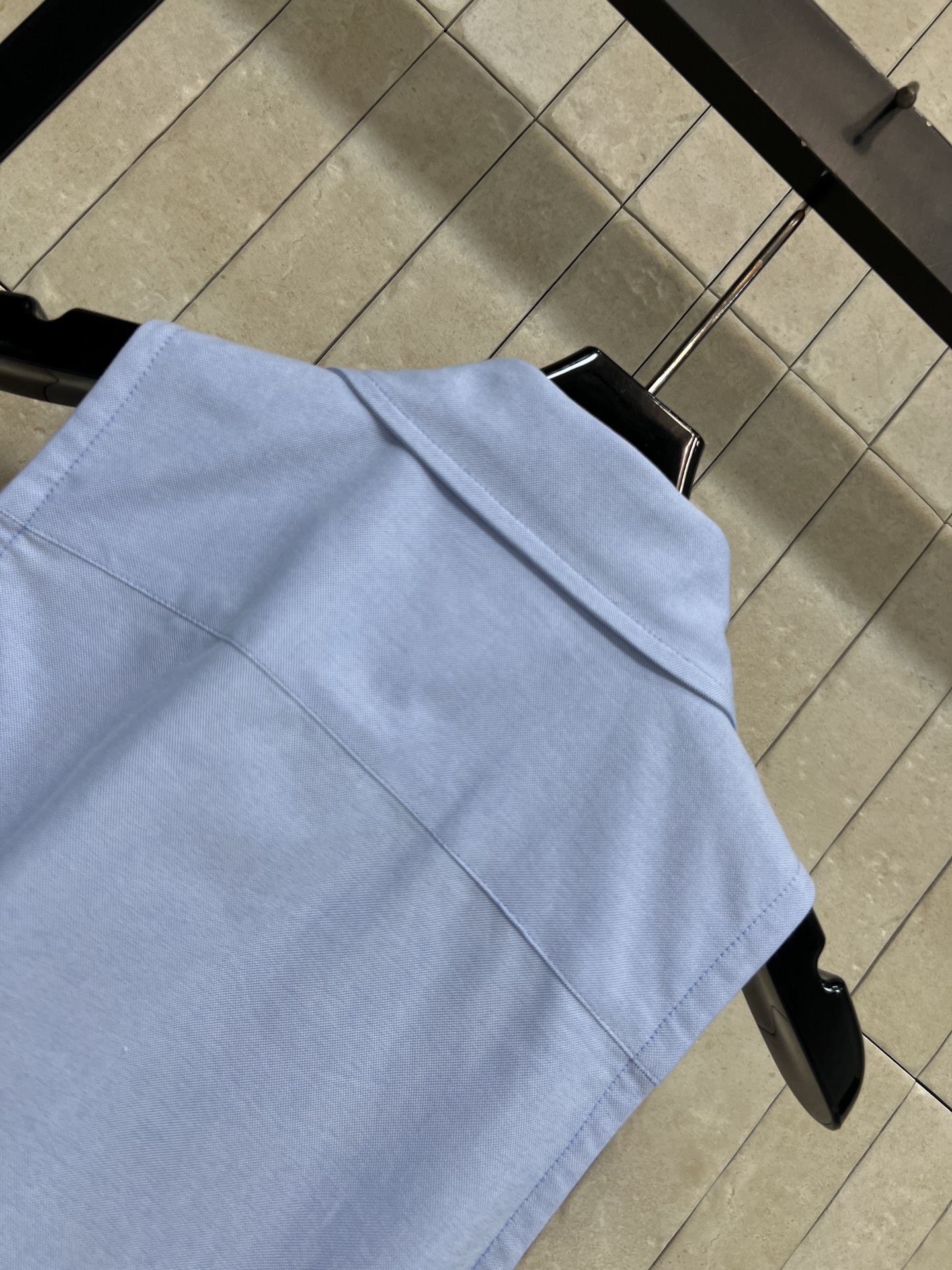 POL家 26春夏新款 无袖衬衫连衣裙 纯棉材质 透气又挺括 无袖翻领+Polo领设计 学院风满满 腰间