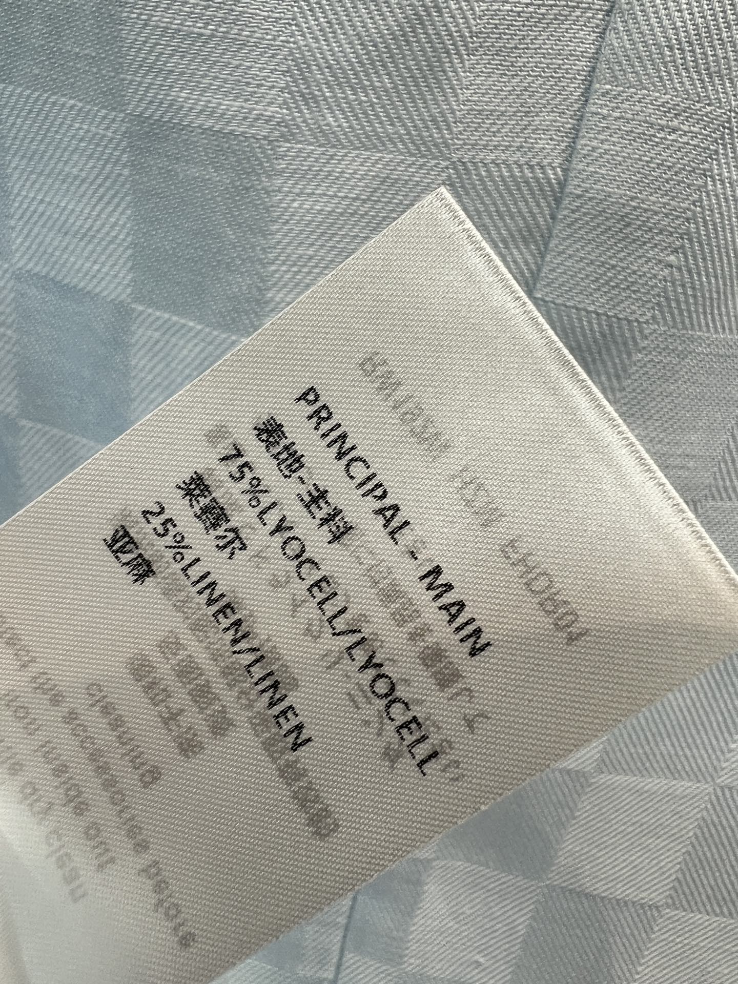 L家 26春夏新款 格纹无袖衬衫套装 无袖衬衫+高腰短裙 轻薄透气面料超适合春夏 翻领衬衫金属纽扣 对称