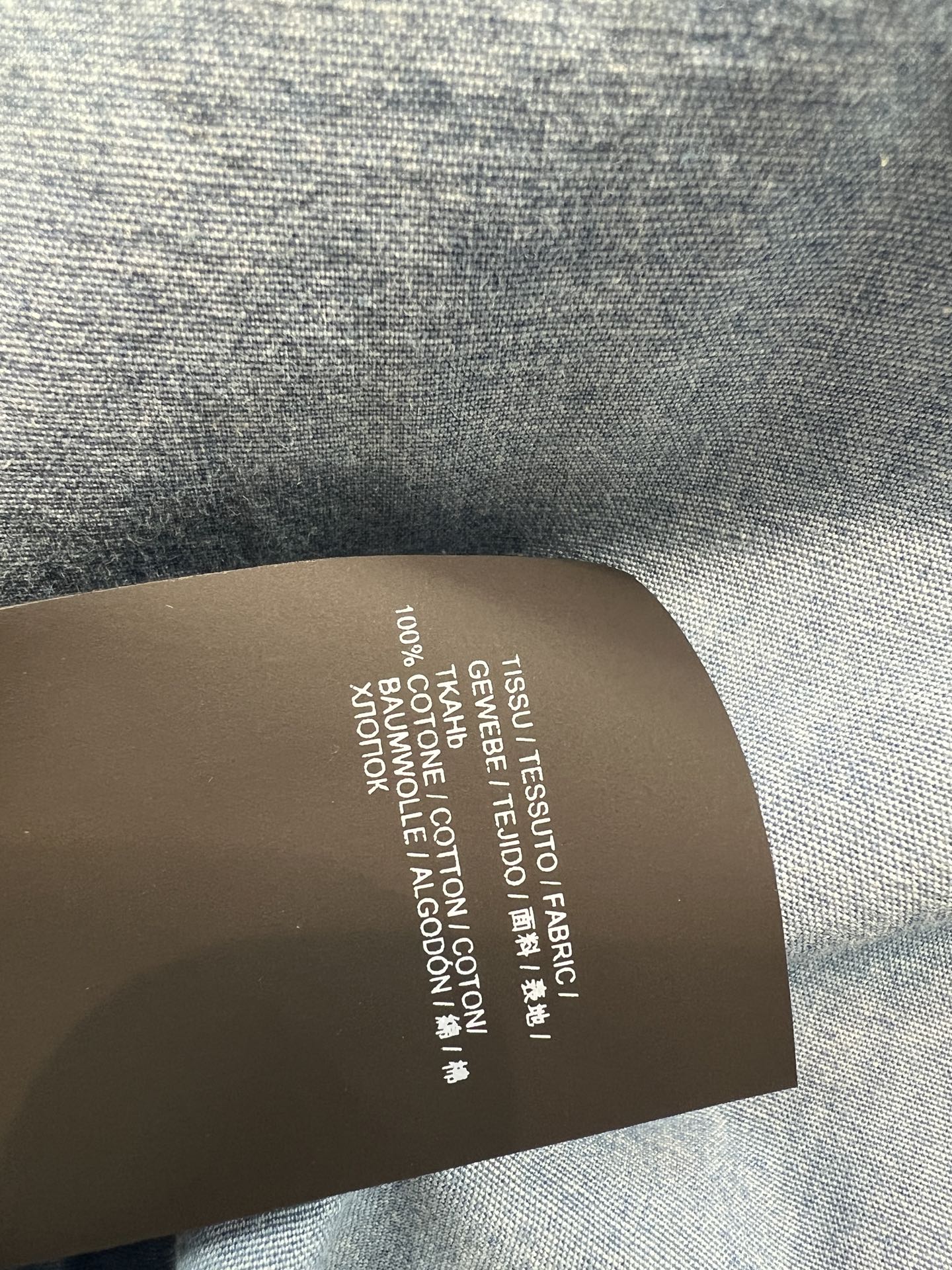 SLP家 26春夏新款 V领长袖牛仔衬衫 棉质面料薄透气超适合春夏 宽松廓形+翻领设计 胸前logo刺绣