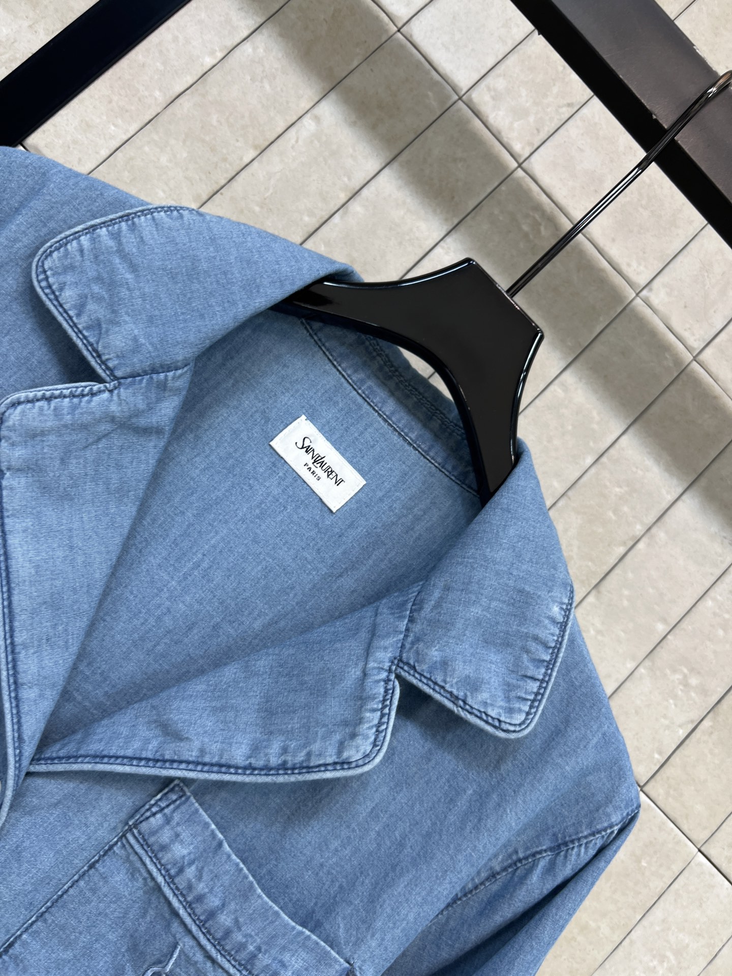 SLP家 26春夏新款 V领长袖牛仔衬衫 棉质面料薄透气超适合春夏 宽松廓形+翻领设计 胸前logo刺绣