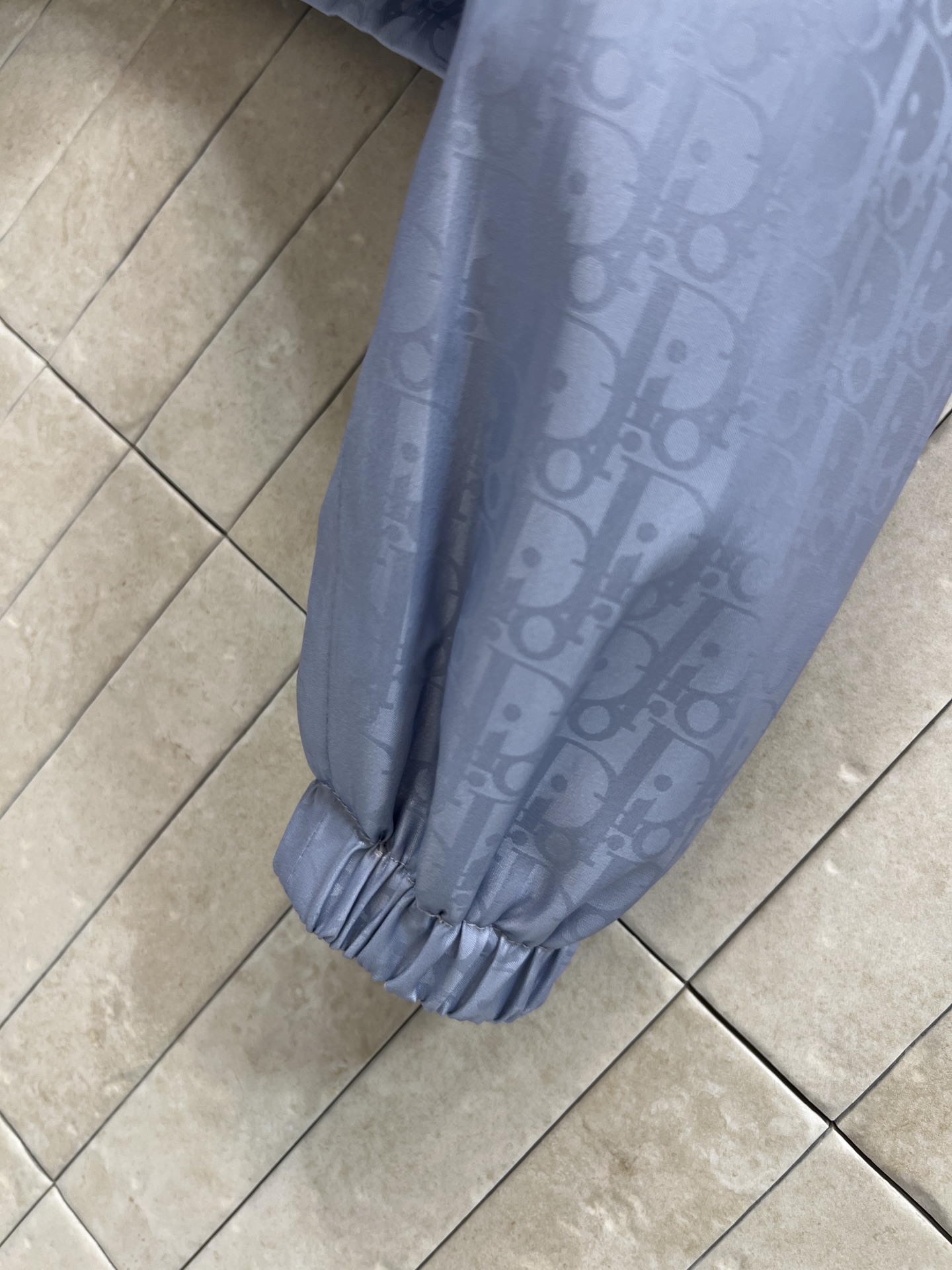 D家 26春夏新款 印花连帽外套 短款宽松版型+连帽设计 实用又时髦 颜色清新百搭 面料轻薄透气 自带品