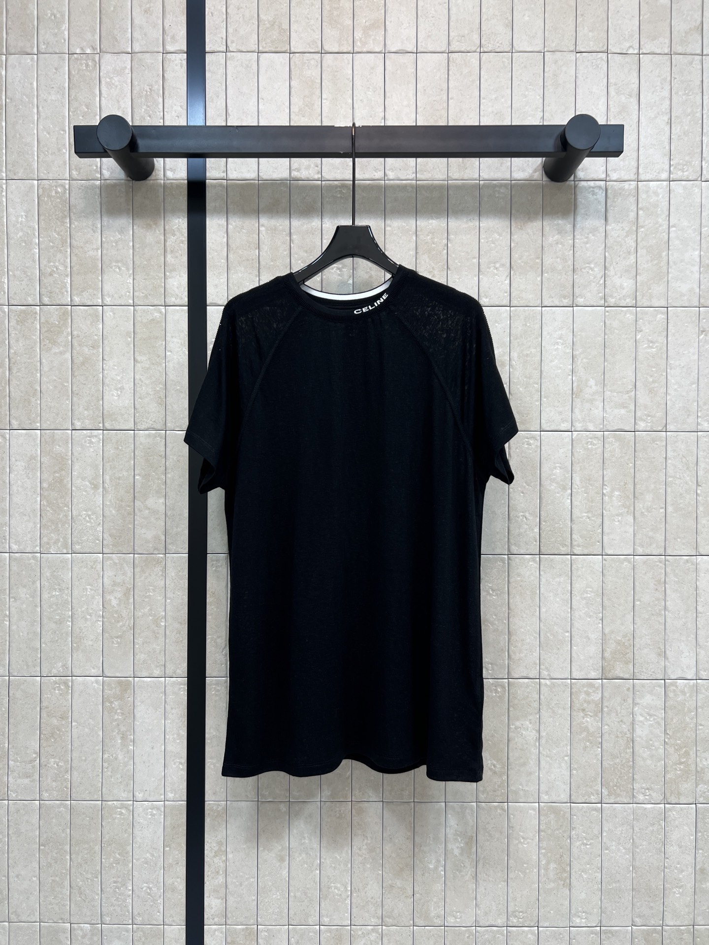 CE家 26春夏新款 圆领插肩短袖T恤 采用轻薄透气面料春夏天穿超舒服 插肩设计修饰肩部线条 活动更灵活