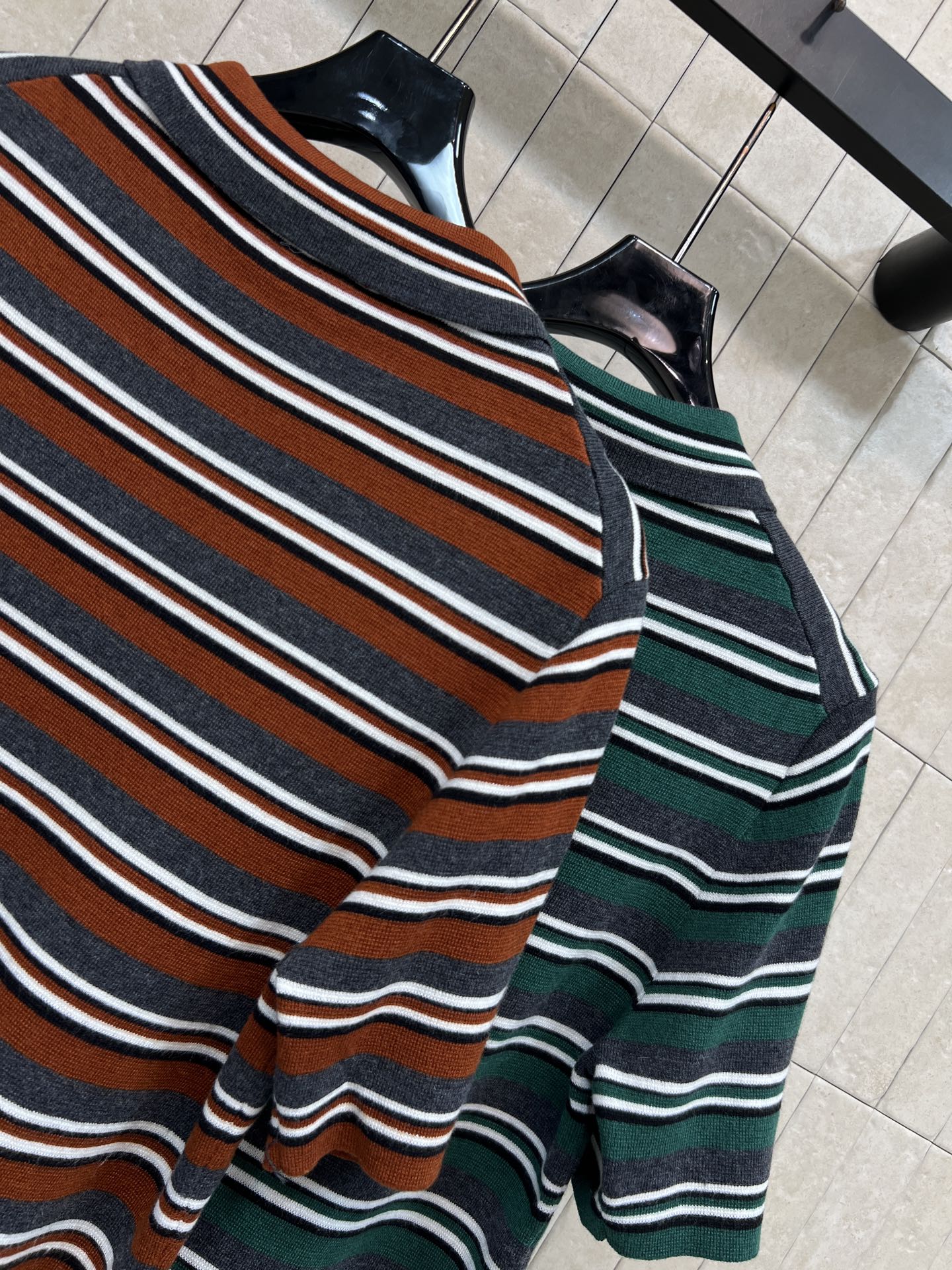 PD家 26春夏新款 条纹翻领短袖T恤 Polo翻领+刺绣logo 细节感拉满 短款剪裁 优化身材比例 