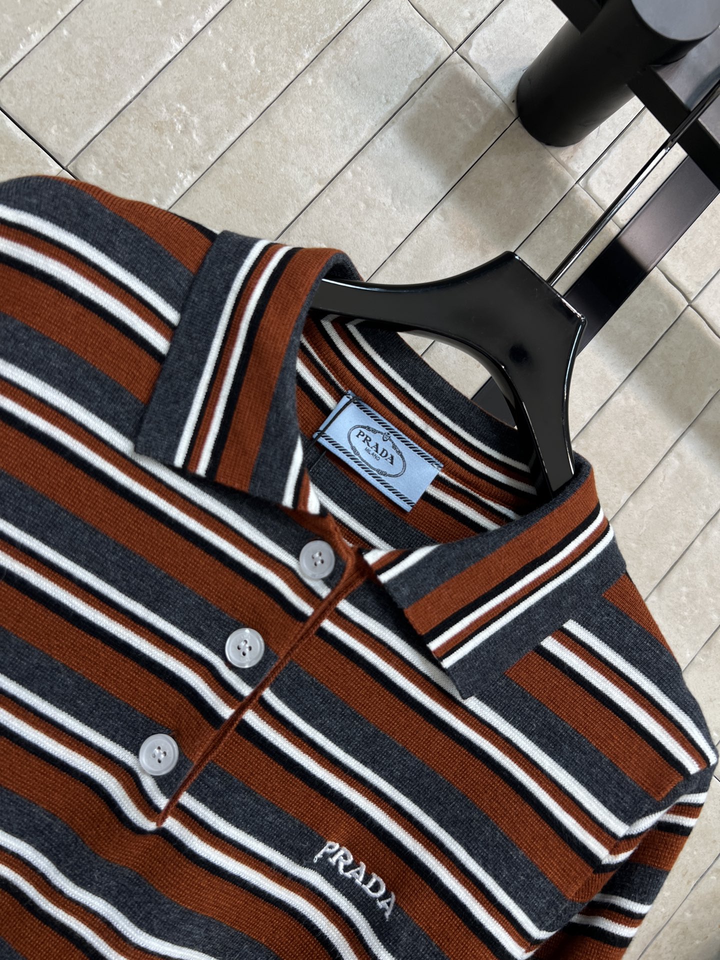 PD家 26春夏新款 条纹翻领短袖T恤 Polo翻领+刺绣logo 细节感拉满 短款剪裁 优化身材比例 