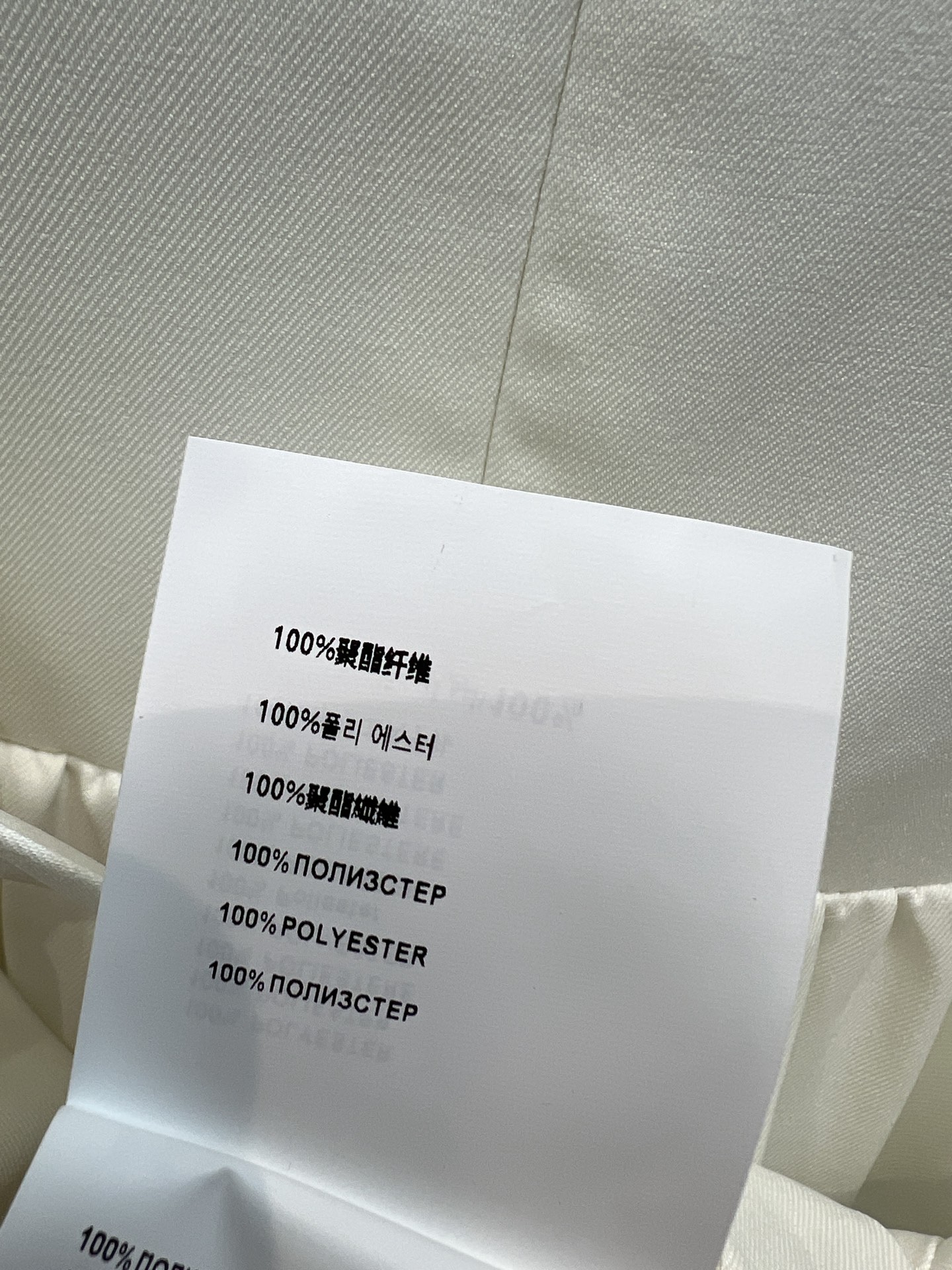 PD家 26春夏新款 圆领短袖连衣裙 垂坠感面料挺括有型 圆领+短袖的简约廓形 胸前收腰+裙摆抽褶设计 