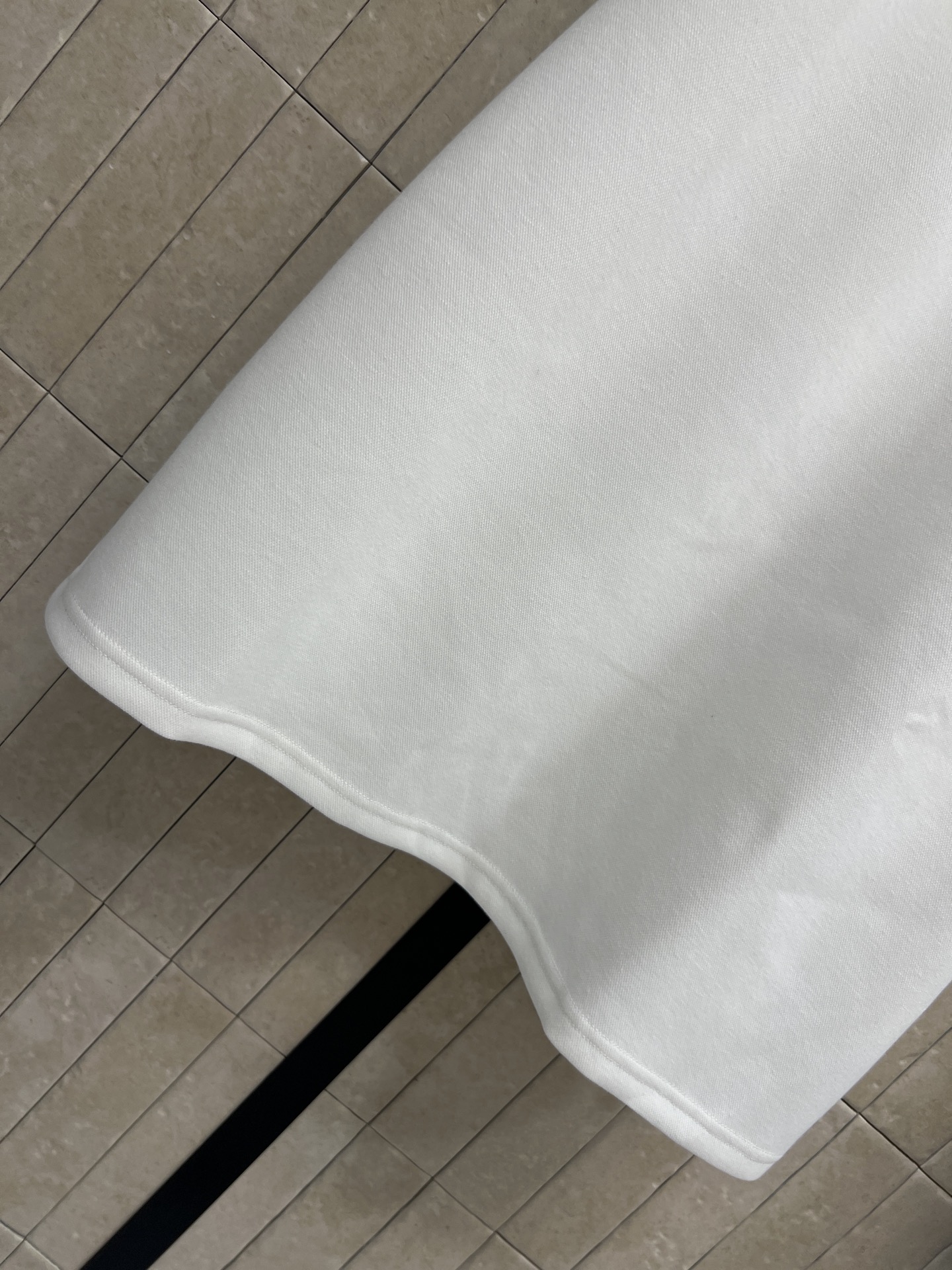 PD家 26春夏新款 POLO领连衣裙 垂坠感面料 舒适透气 经典Polo翻领设计 减龄又百搭 三颗纽扣