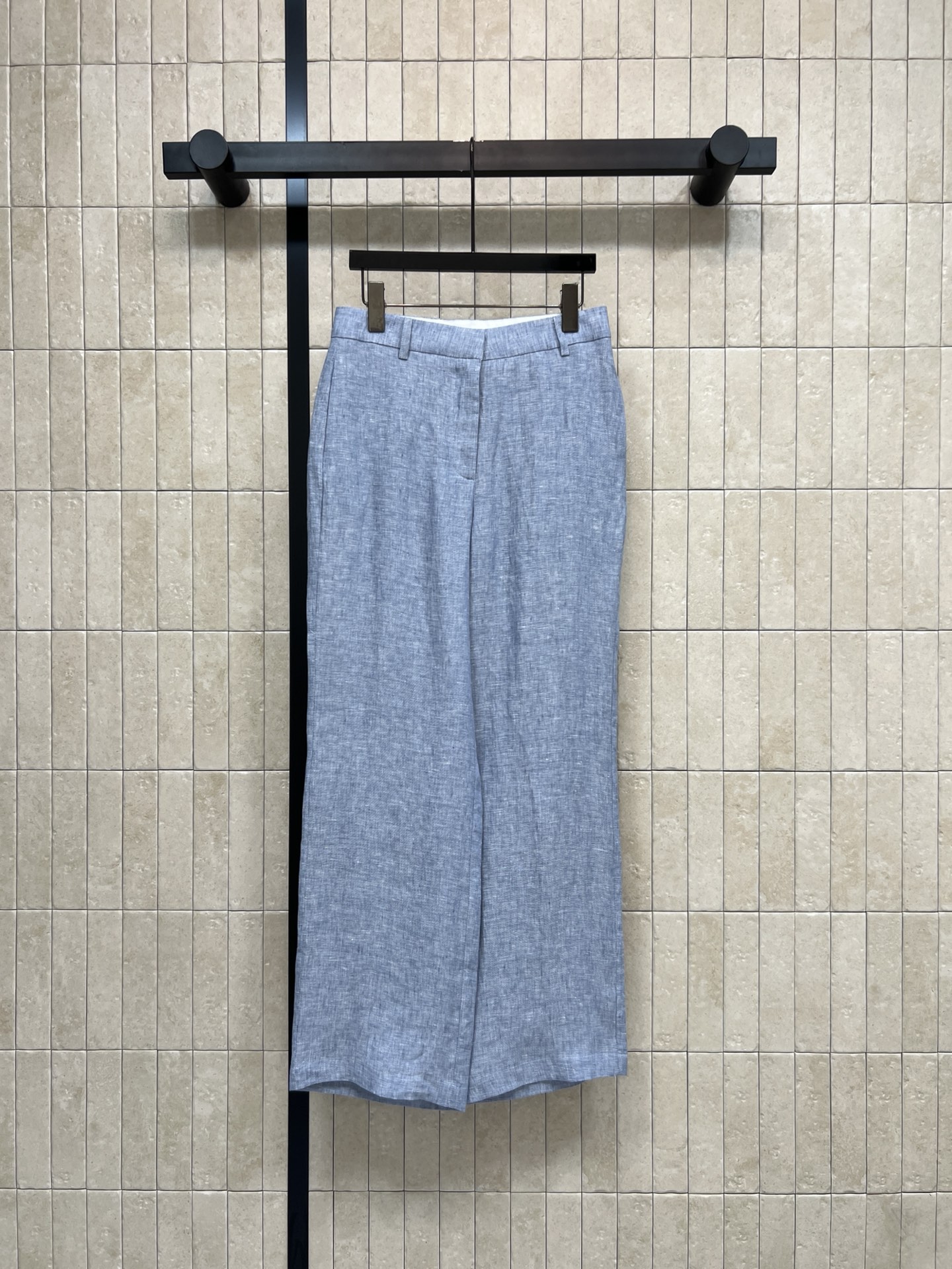 26春夏新款 亚麻高腰阔腿裤 采用纯亚麻面料 高腰设计+宽松直筒剪裁 修饰腿型超显瘦 通勤日常都OK 百