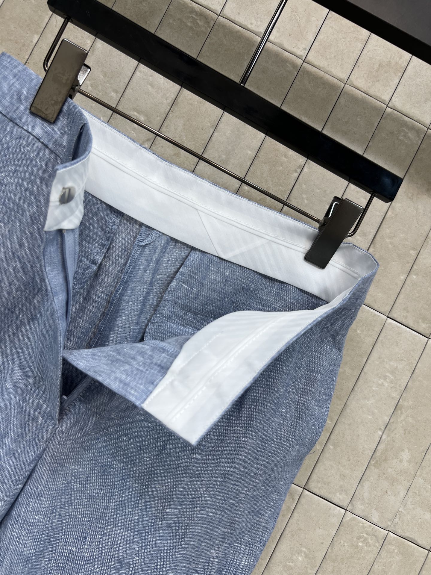 26春夏新款 亚麻高腰阔腿裤 采用纯亚麻面料 高腰设计+宽松直筒剪裁 修饰腿型超显瘦 通勤日常都OK 百