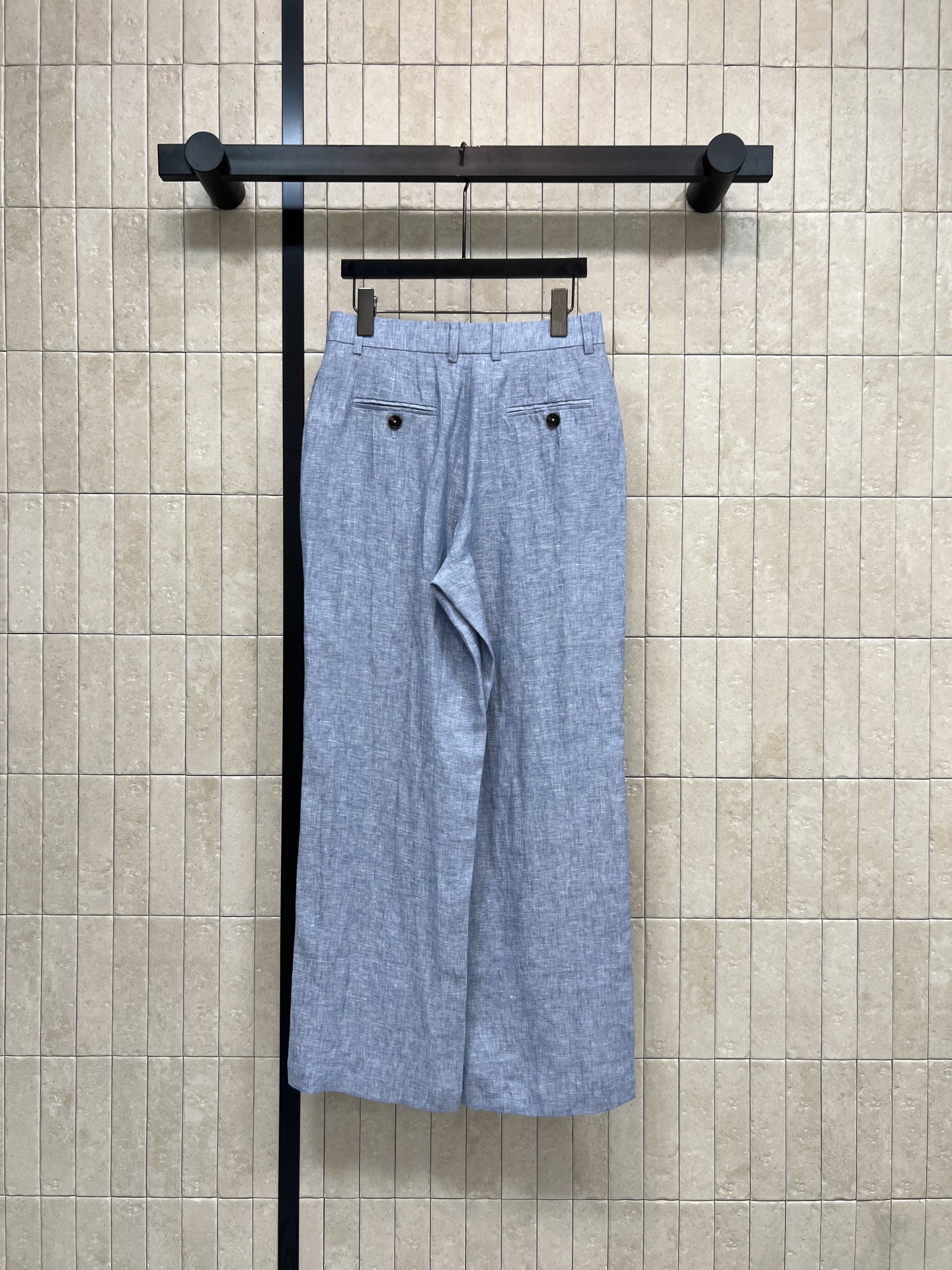 26春夏新款 亚麻高腰阔腿裤 采用纯亚麻面料 高腰设计+宽松直筒剪裁 修饰腿型超显瘦 通勤日常都OK 百