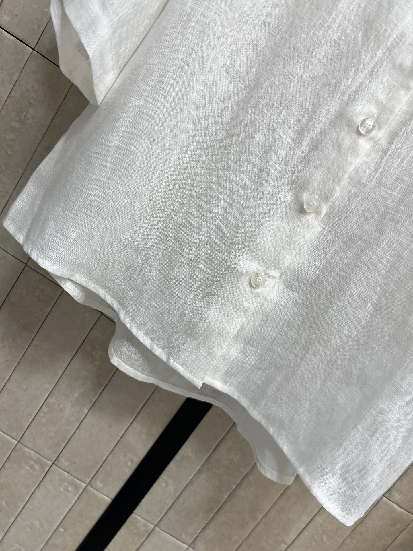 LW家 26春夏新款 V领衬衫套装 翻领中袖上衣+抽绳半裙 衬衫胸前刺绣口袋细节满分 宽松版型+抽绳设计