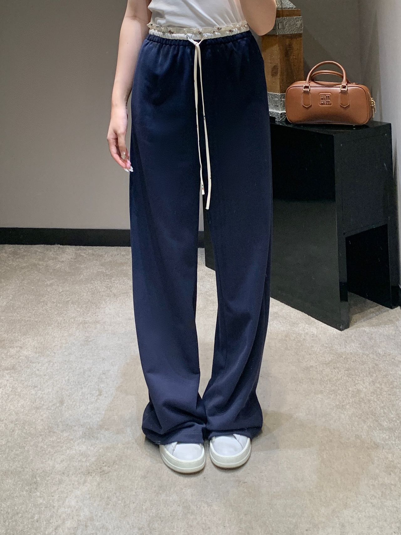 NO:824852,Upper body picture,,19860909上身图,,,Women's clothing