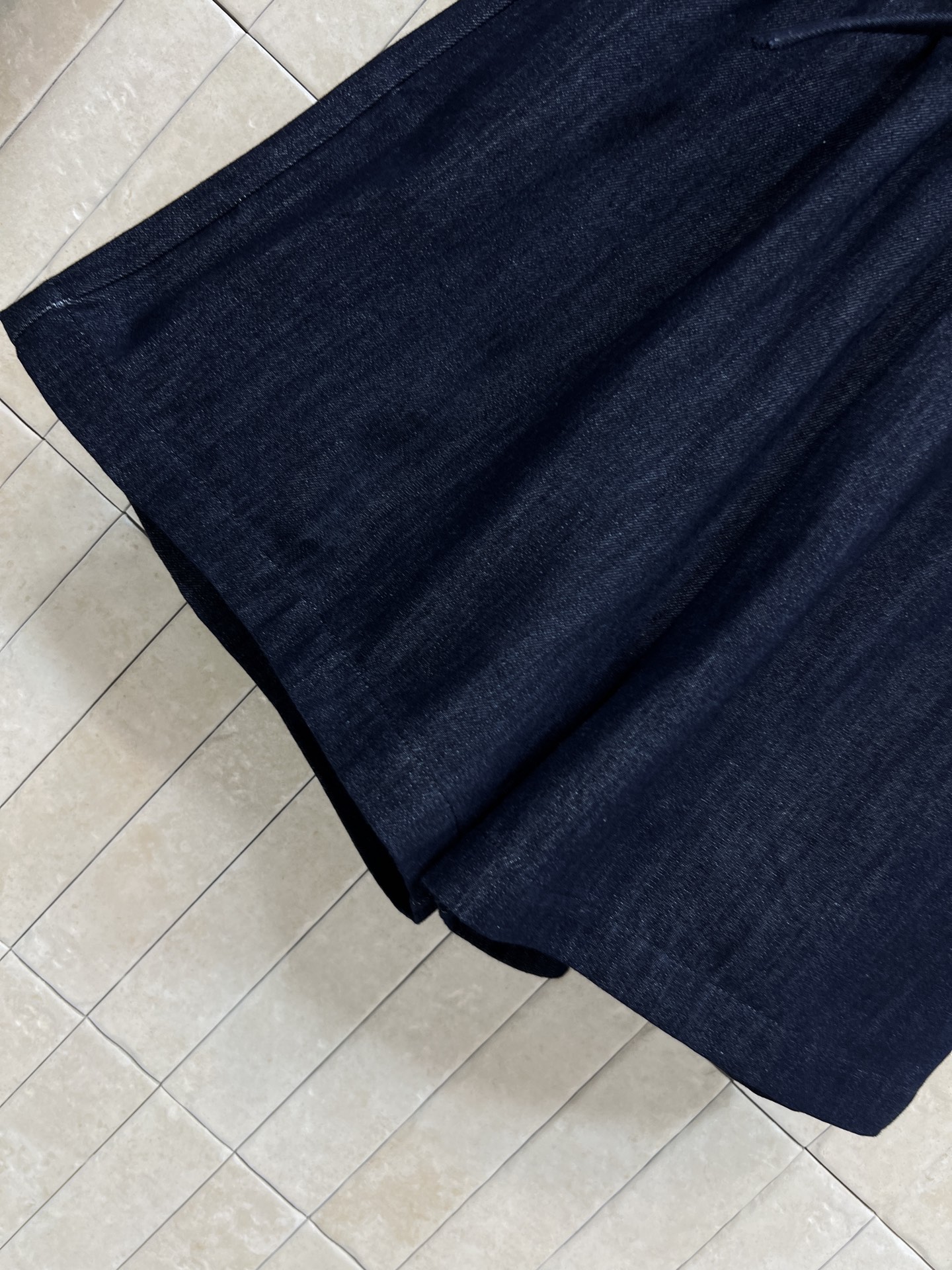 D家 26夏季新款 牛仔衬衫套装 翻领衬衫+抽绳短裤 高垂感牛仔面料 利落大翻领修饰颈部线条 宽松落肩版