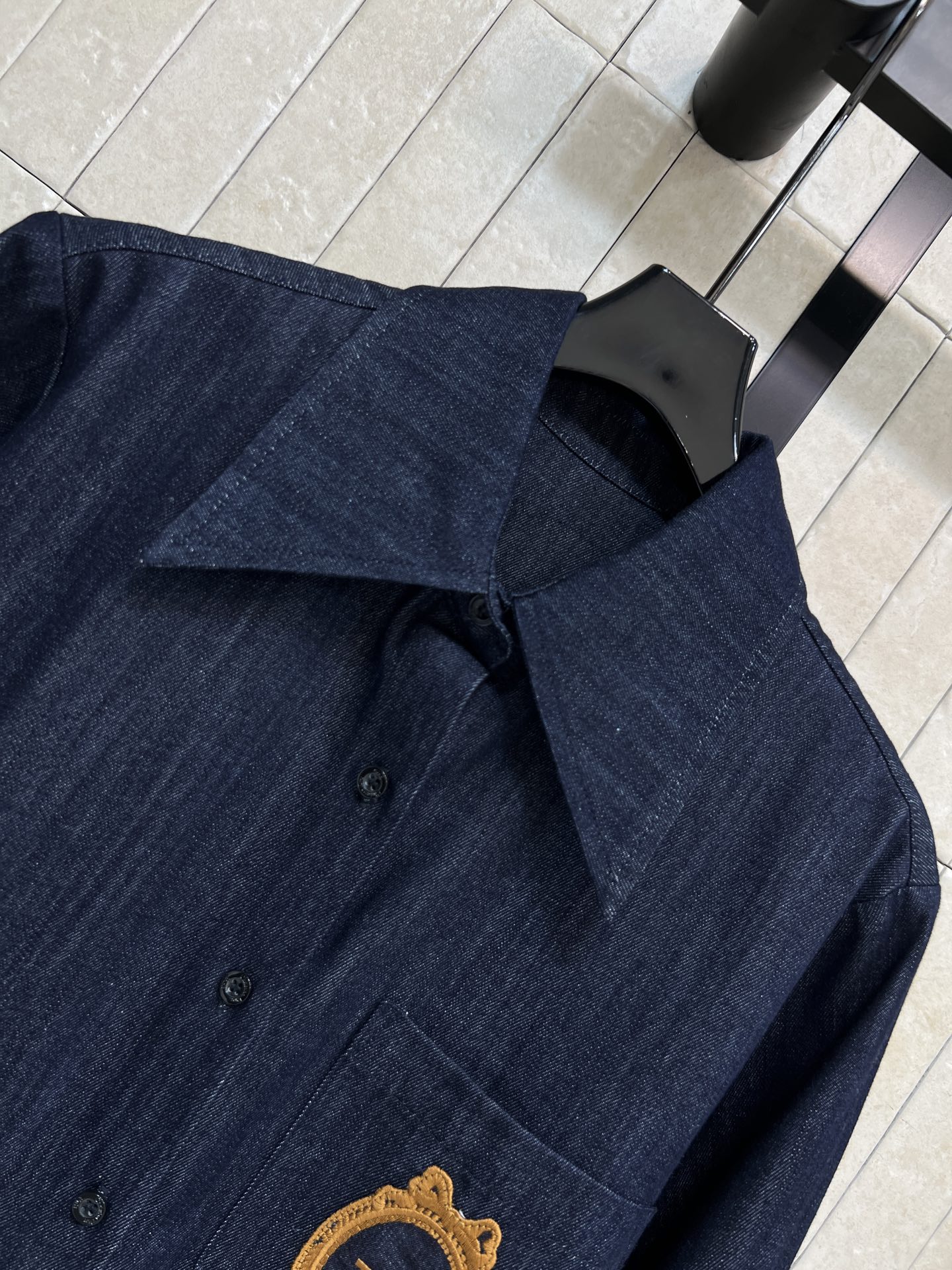 D家 26夏季新款 牛仔衬衫套装 翻领衬衫+抽绳短裤 高垂感牛仔面料 利落大翻领修饰颈部线条 宽松落肩版