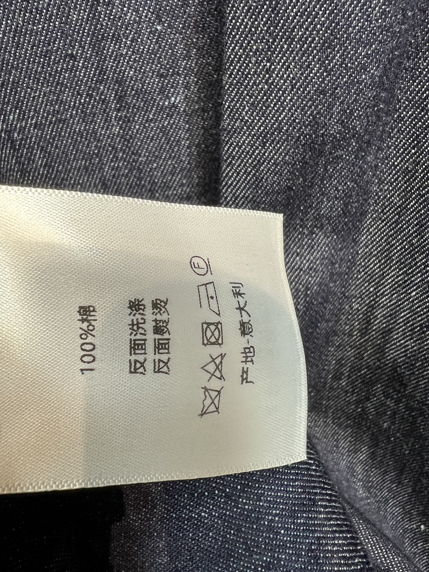 D家 26夏季新款 牛仔衬衫套装 翻领衬衫+抽绳短裤 高垂感牛仔面料 利落大翻领修饰颈部线条 宽松落肩版