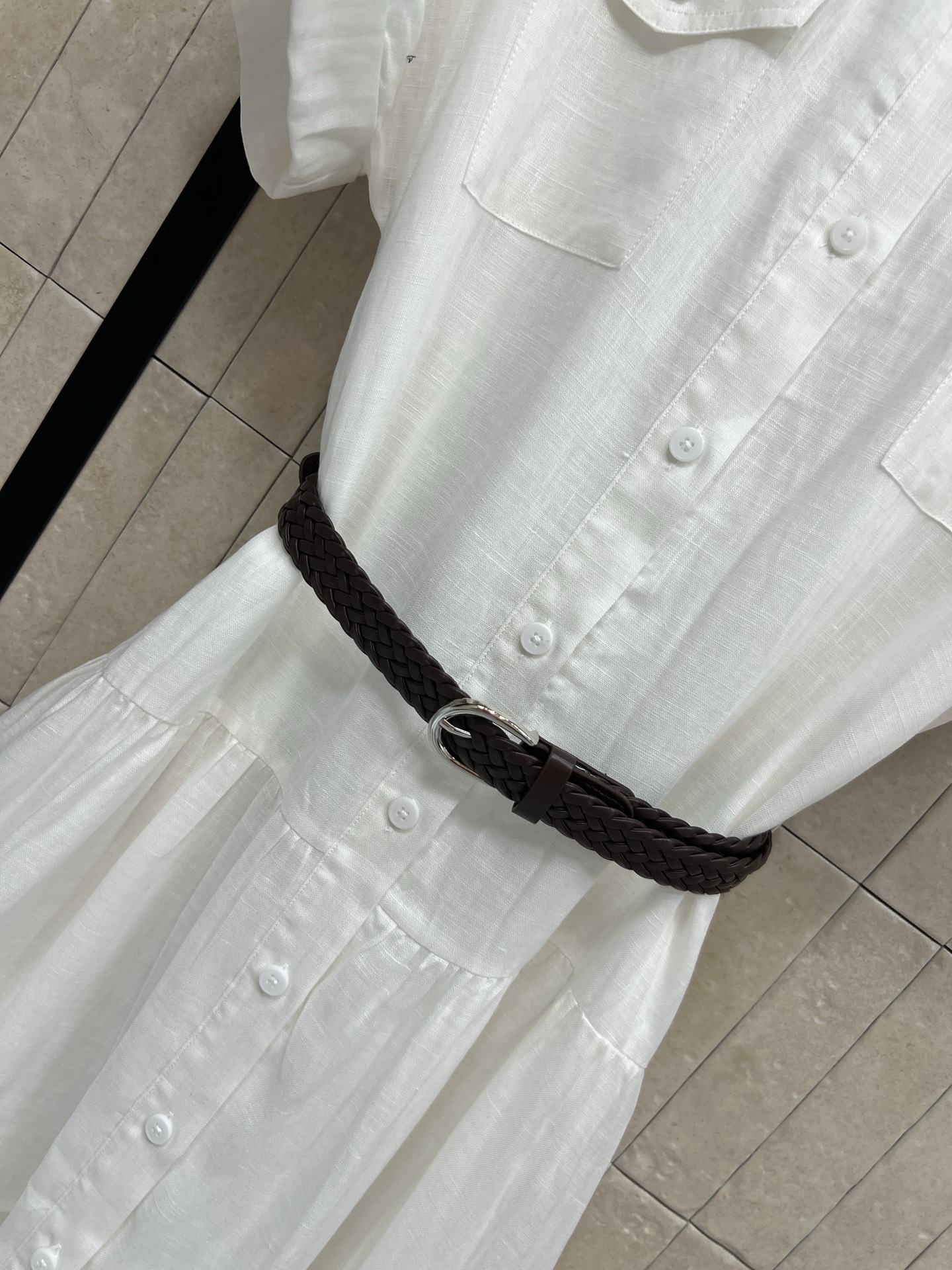 26夏季新款 亚麻衬衫连衣裙 亚麻面料轻薄透气 夏天穿超舒服～白色简约设计 翻领+短袖+双口袋 干练又实