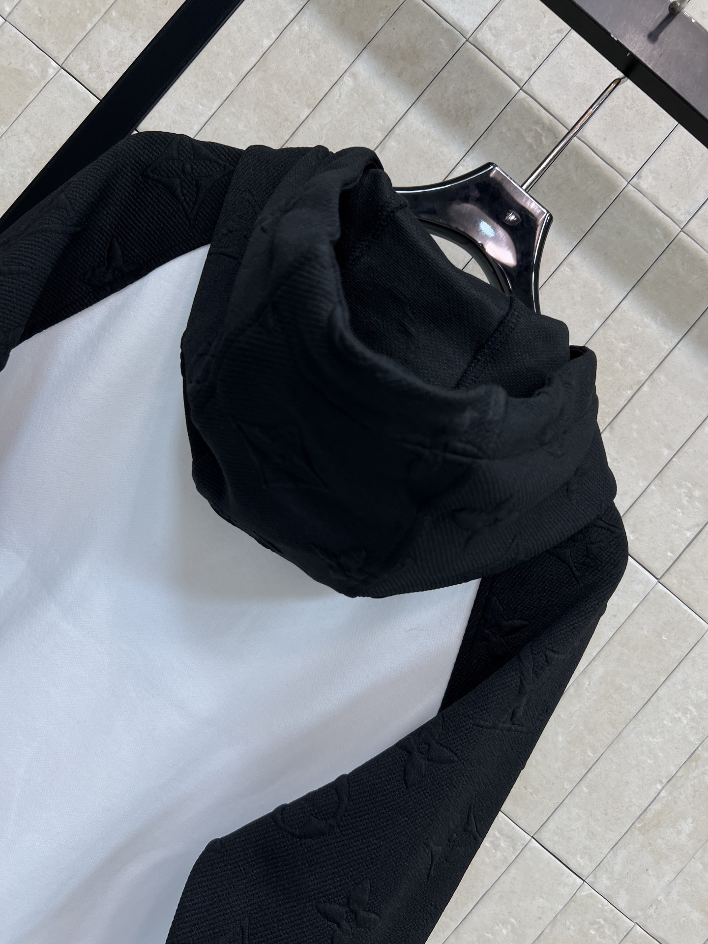 L家 26夏季新款 立体提花拼色外套 插肩袖撞色拼接 拉链开合+抽绳连帽可自由调节 实用又时髦 正面双口