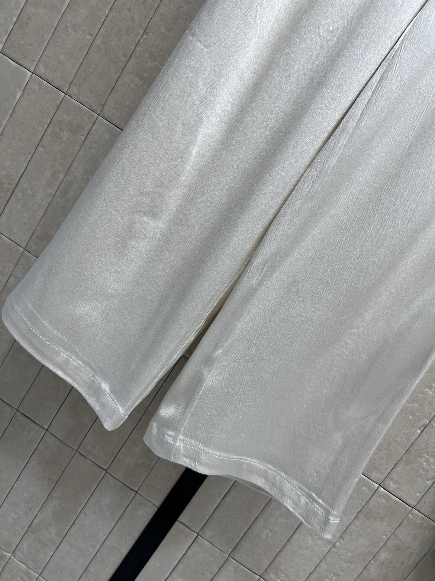 D家 26夏季新款 抽绳阔腿休闲裤 高腰宽松直筒设计 遮胯显瘦 抽绳松紧腰 穿脱方便 适合各种体型 清爽