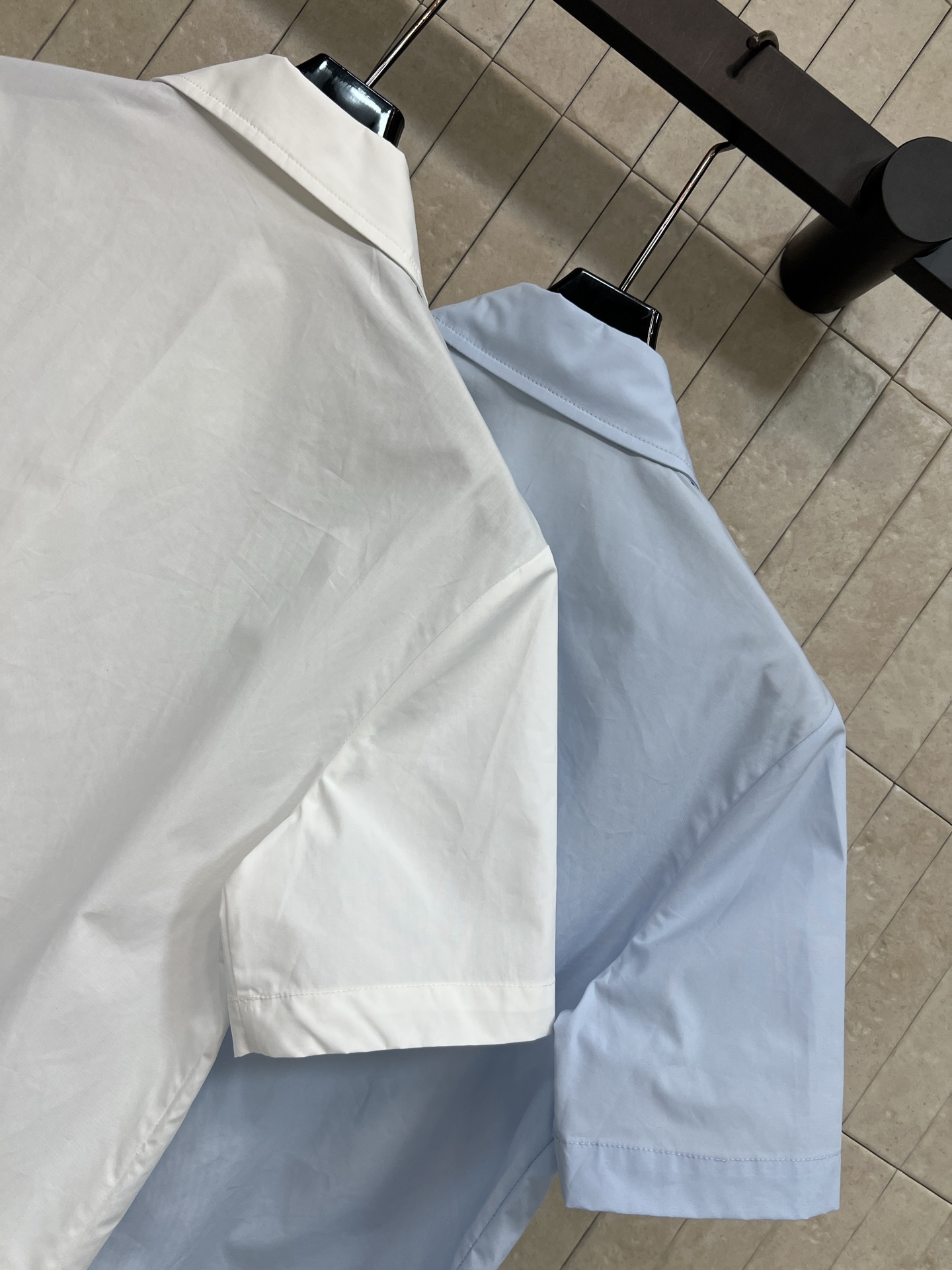 PD家 26夏季新款 刺绣短袖衬衫 采用纯棉面料 透气又舒适 夏天穿超合适 logo刺绣很有辨识度 宽松