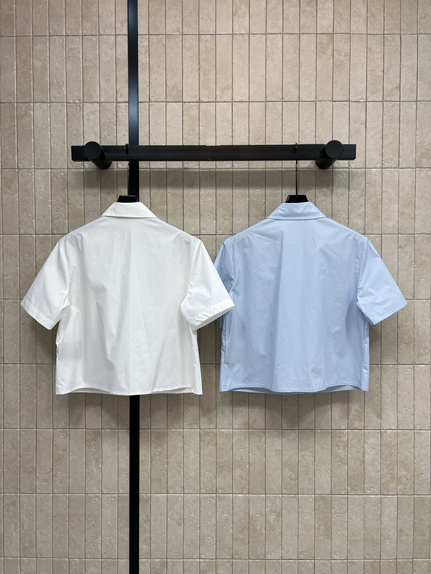 PD家 26夏季新款 刺绣短袖衬衫 采用纯棉面料 透气又舒适 夏天穿超合适 logo刺绣很有辨识度 宽松