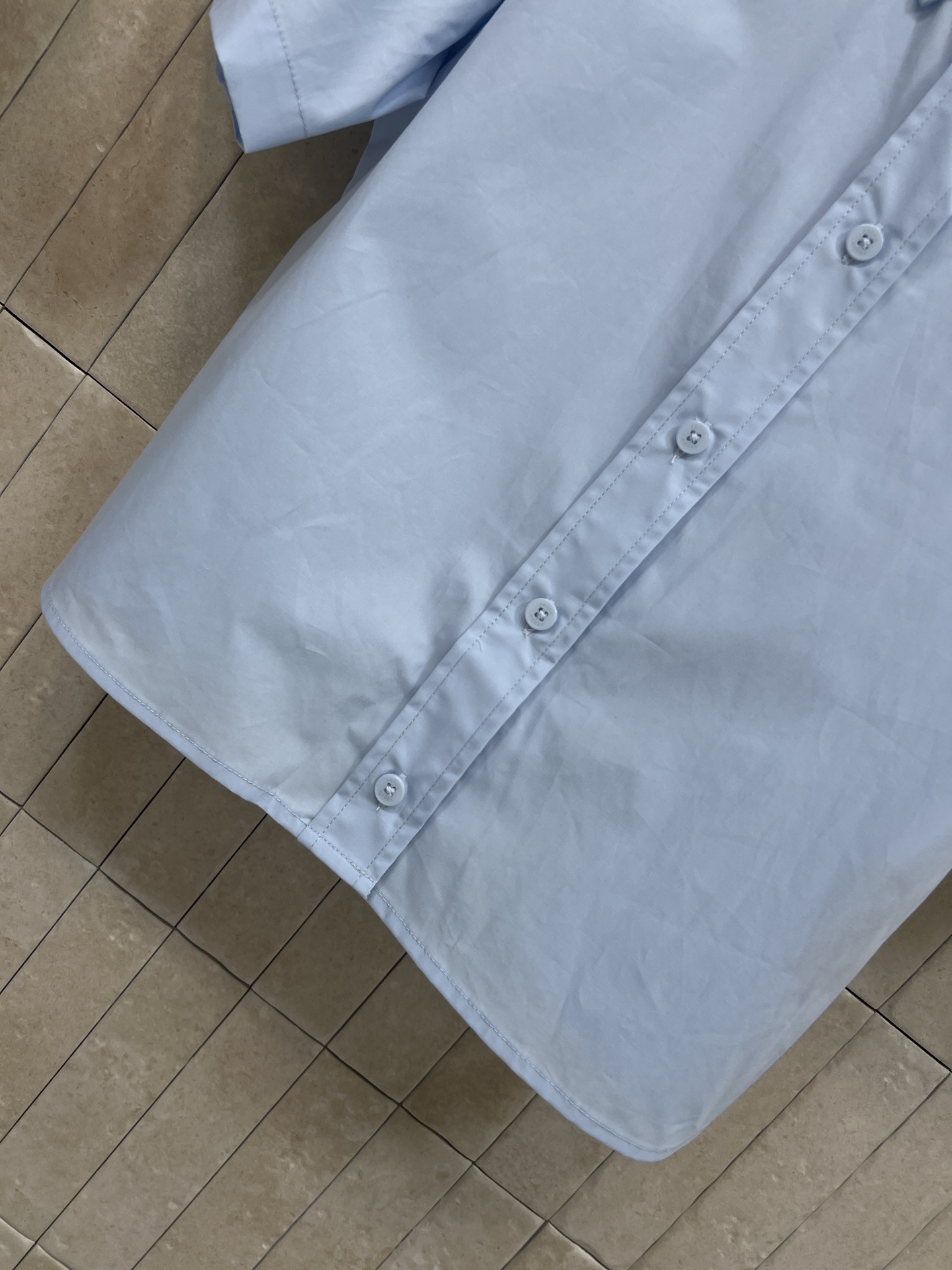 PD家 26夏季新款 刺绣短袖衬衫 采用纯棉面料 透气又舒适 夏天穿超合适 logo刺绣很有辨识度 宽松