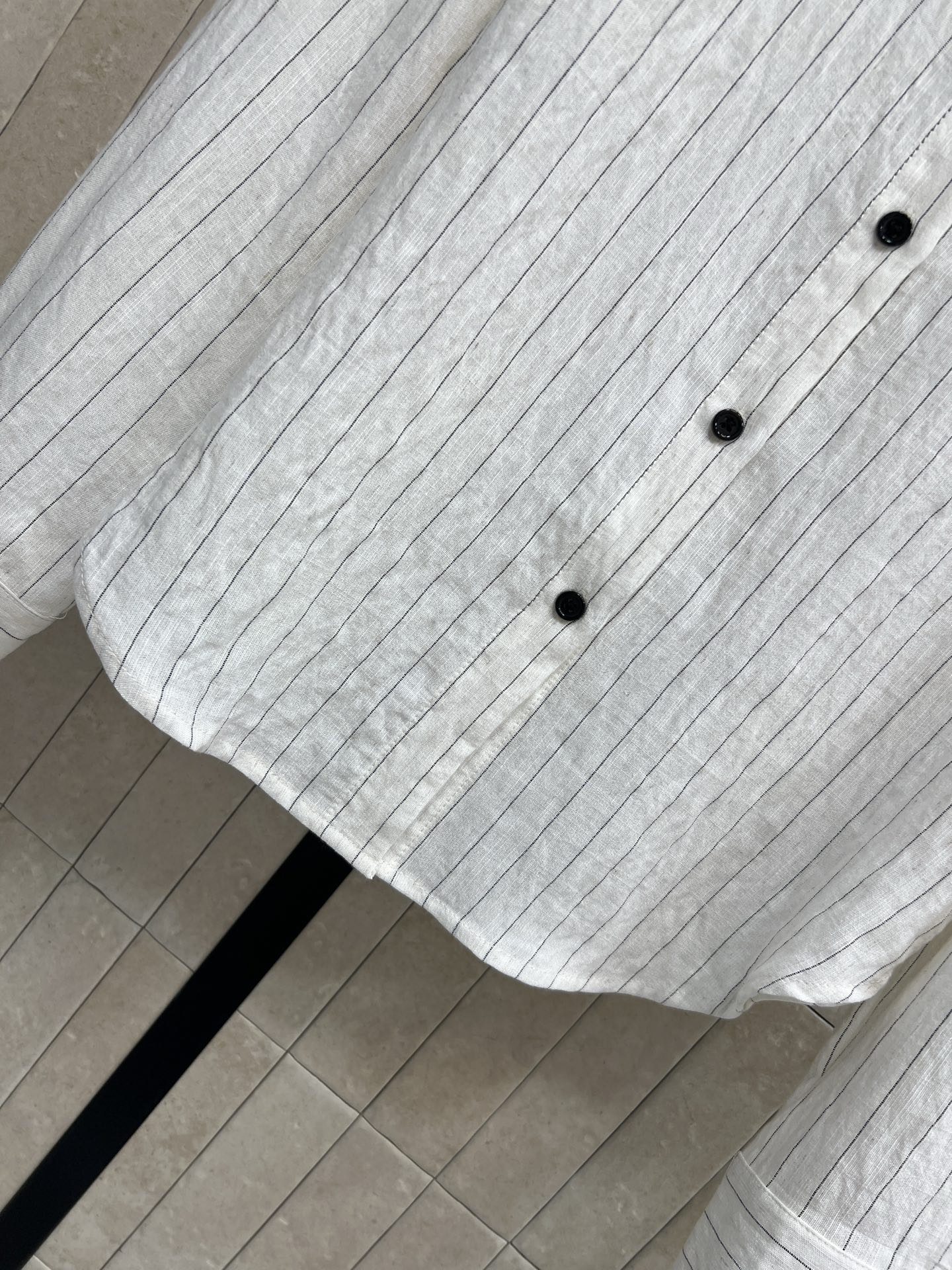 pol家 26夏季新款 条纹衬衫套装 长袖衬衫+高腰短裤 棉质混纺肌理面料 竖条纹视觉显瘦 短裤高腰设计