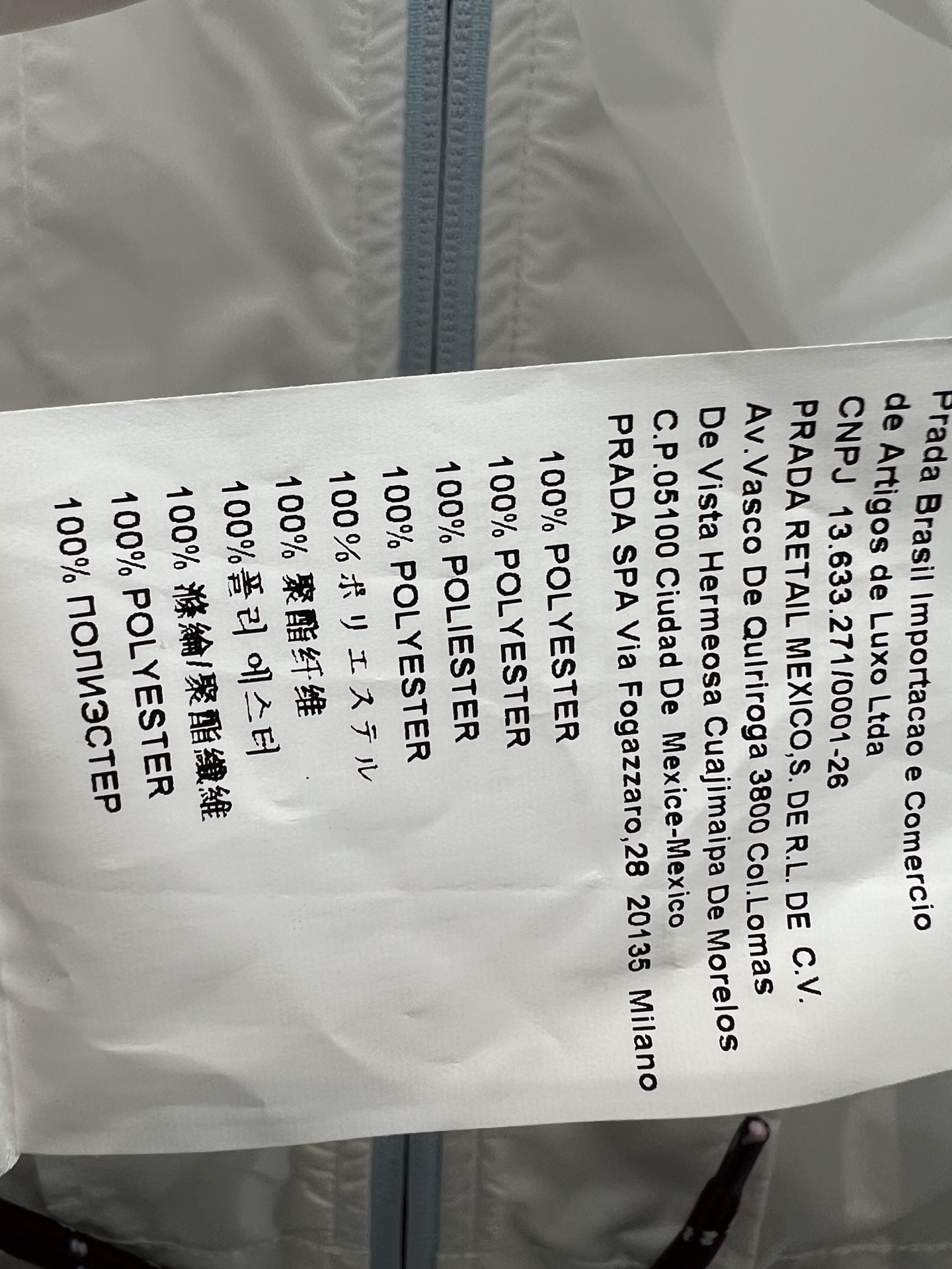 PD家 26夏季新款 抽绳防晒外套 轻薄透气又防风 撞色抽绳+三角标 细节拉满 休闲实用 短款剪裁利落 