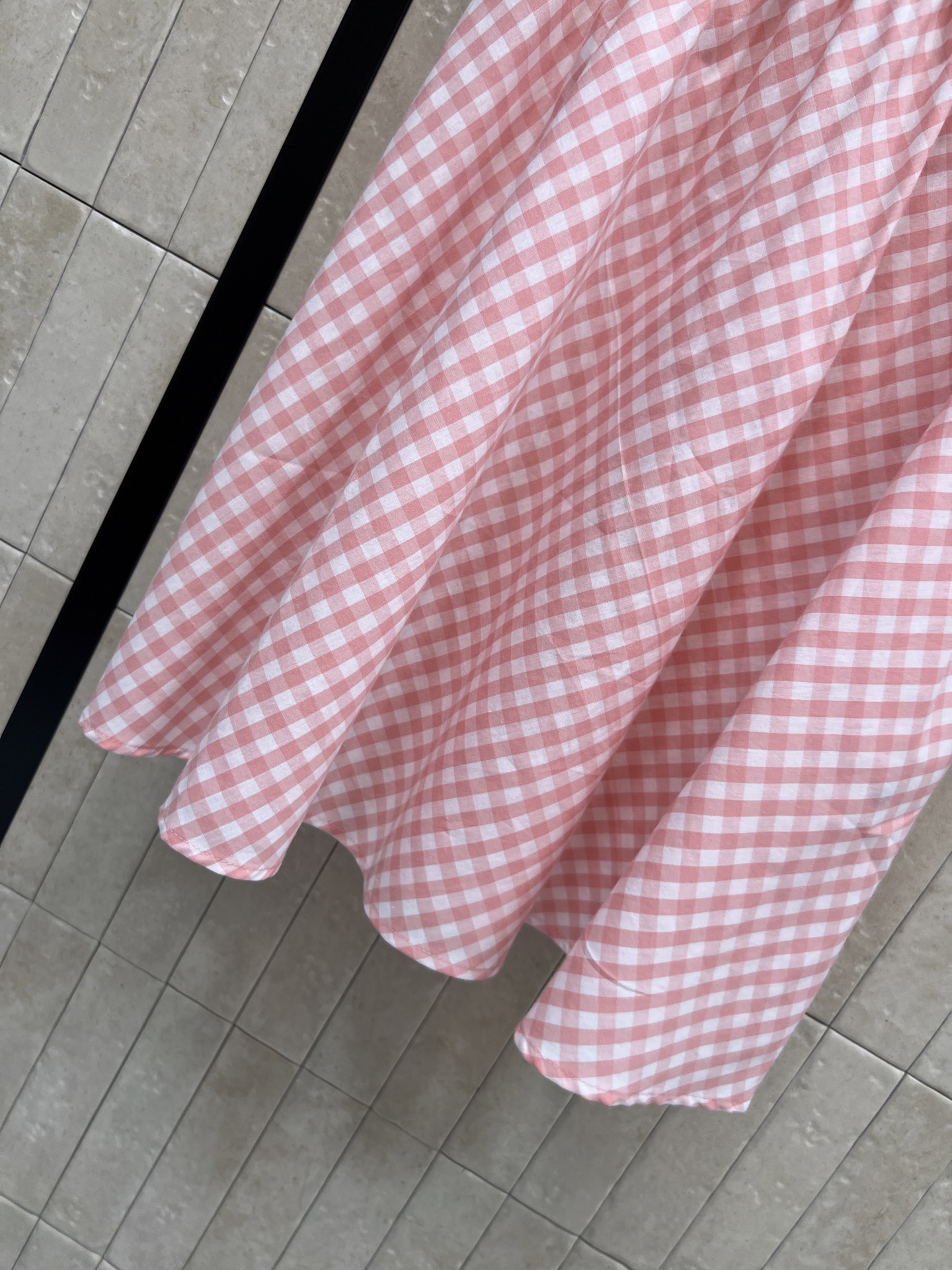 LW家 26夏季新款 粉色格纹连衣裙 轻薄透气面料 夏天穿超舒服不闷汗 A字裙摆+松紧花边收腰 修饰身材