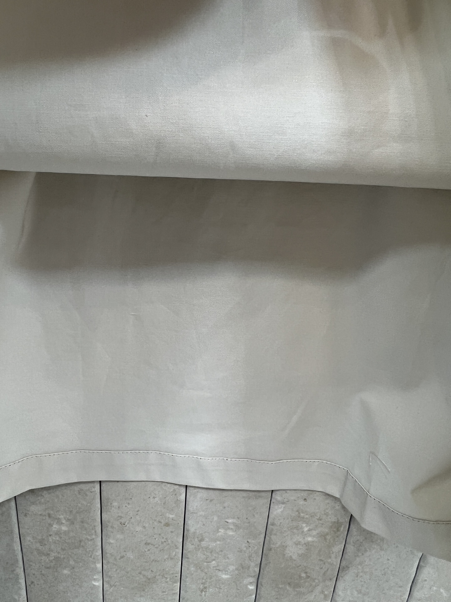 L家 26夏季新款 翻领收腰连衣裙 棉质面料 Polo领+短袖+金属纽扣 细节满分 腰部抽绳可调节 轻松