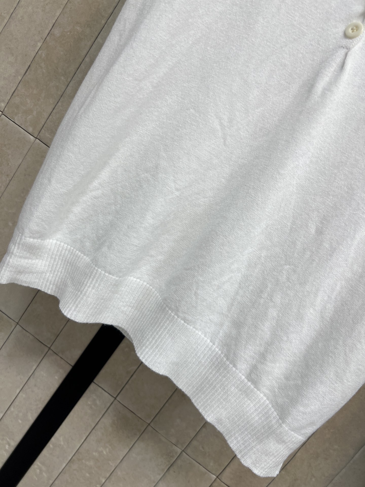 C家 26夏季新款 Polo领针织短袖 采用羊毛针织面料 Polo领+撞色滚边 细节满分 胸前双C刺绣超