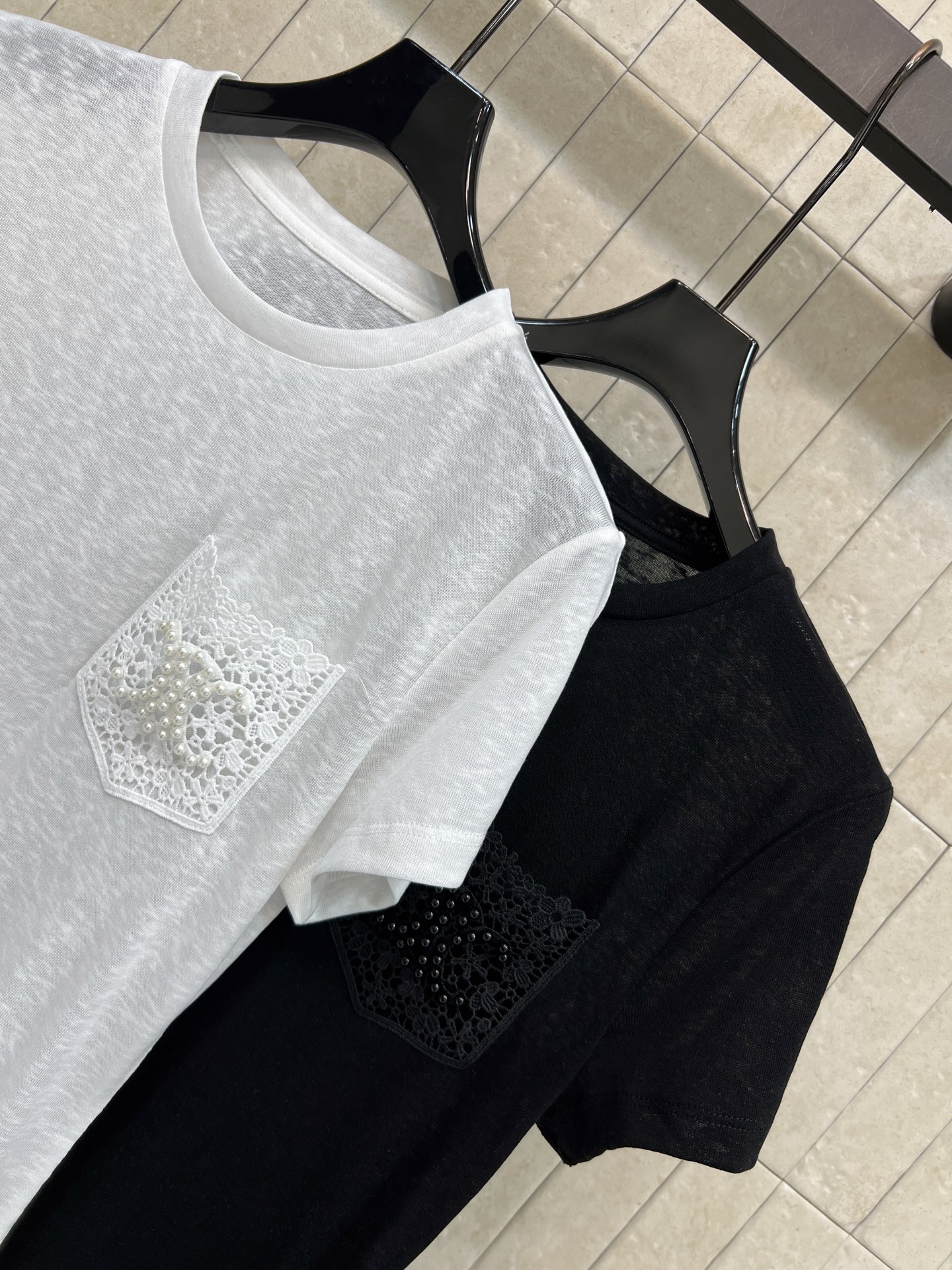 CE家 26夏季新款 镂空口袋短袖上衣 柔软亲肤又透气 夏天穿超舒服 圆领正肩版型 藏肉显瘦 镂空口袋 