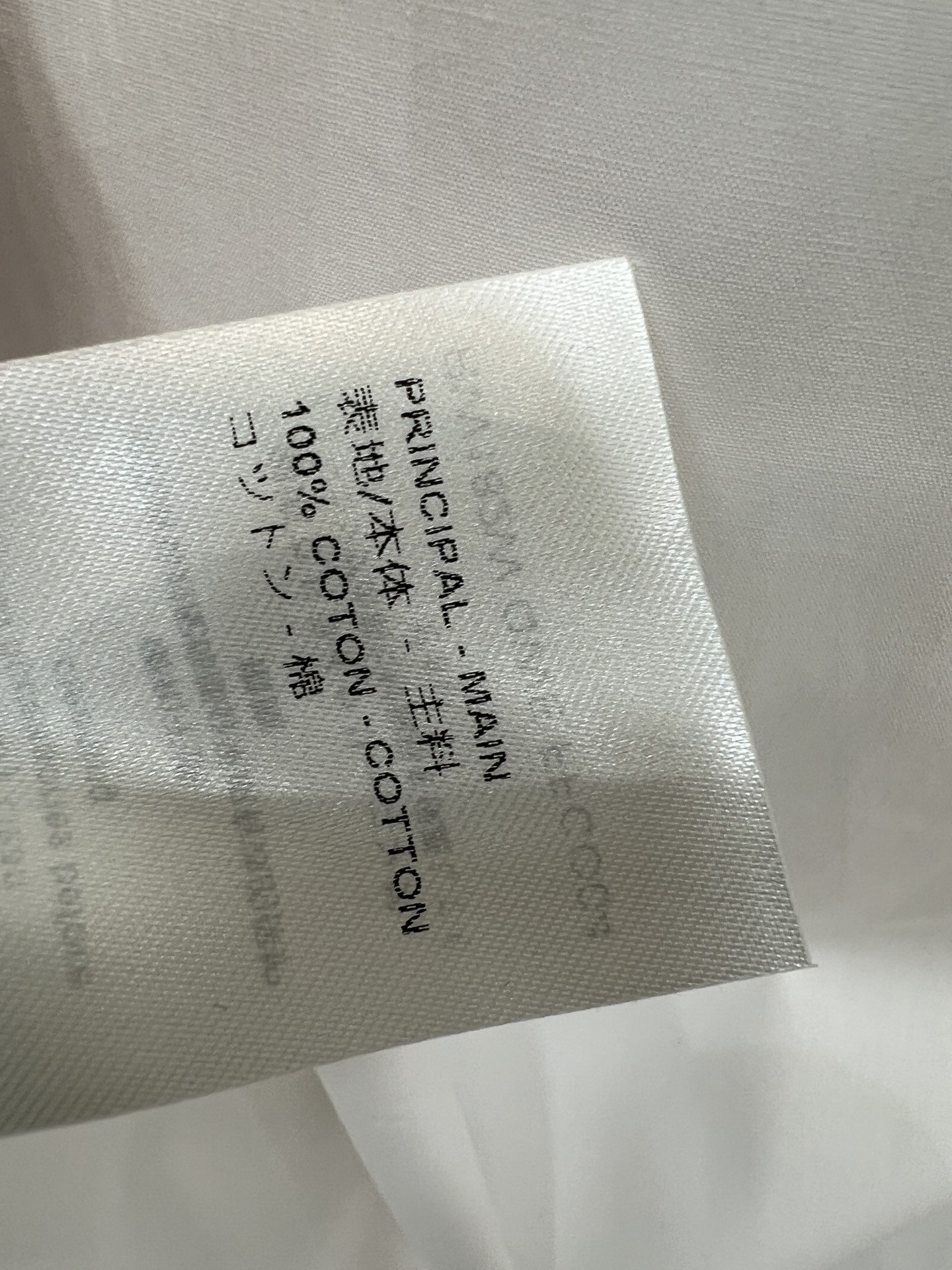 L家 26夏季新款 白色蝴蝶结无袖衬衣 经典衬衫领+胸前蝴蝶结 优雅又有辨识度 高品质棉质面料柔软透气 