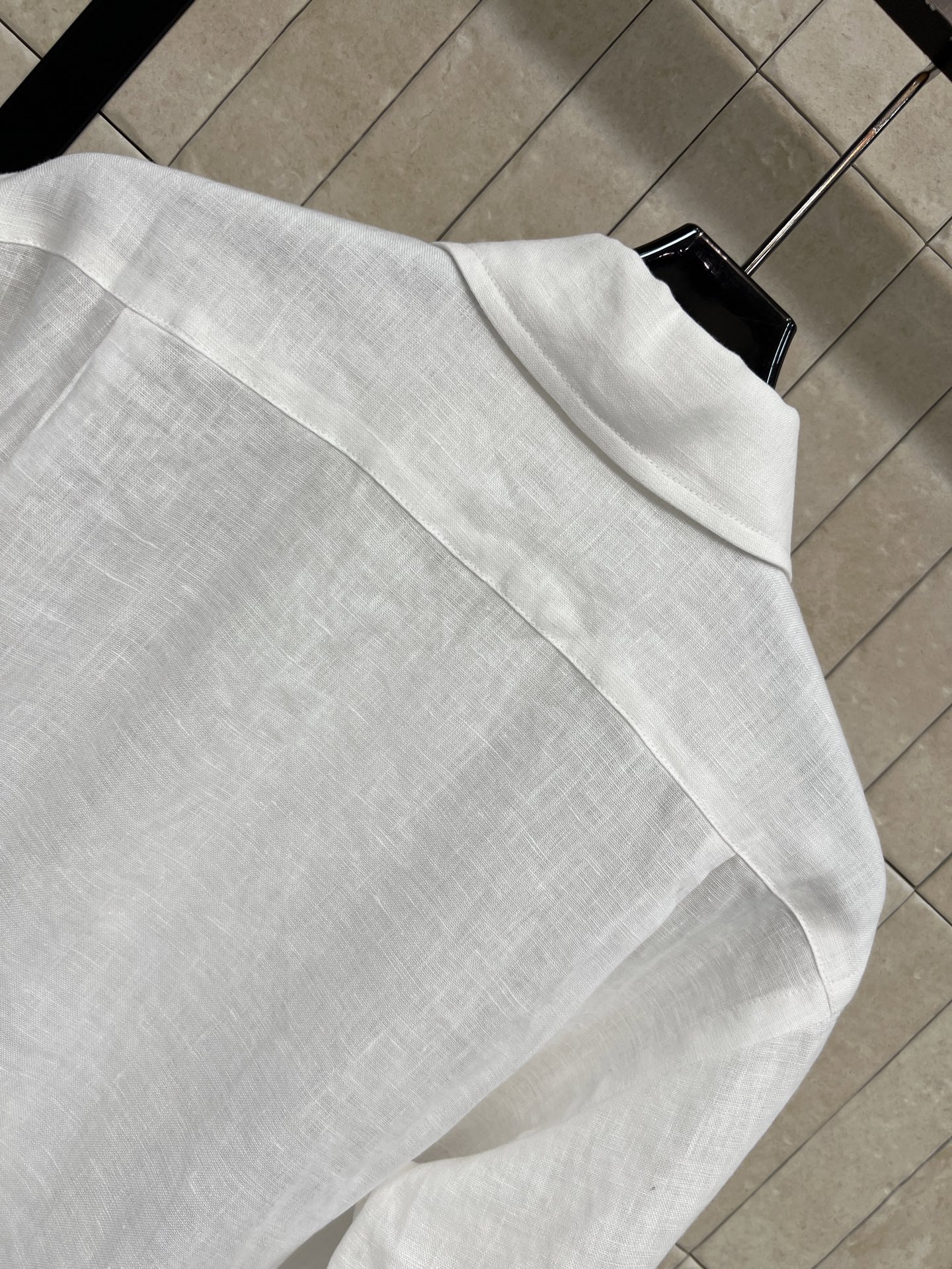 26夏季新款 口袋刺绣亚麻衬衫 采用亚麻面料  透气又吸汗 春夏穿超舒服 胸前彩色刺绣超有趣 复古文艺感