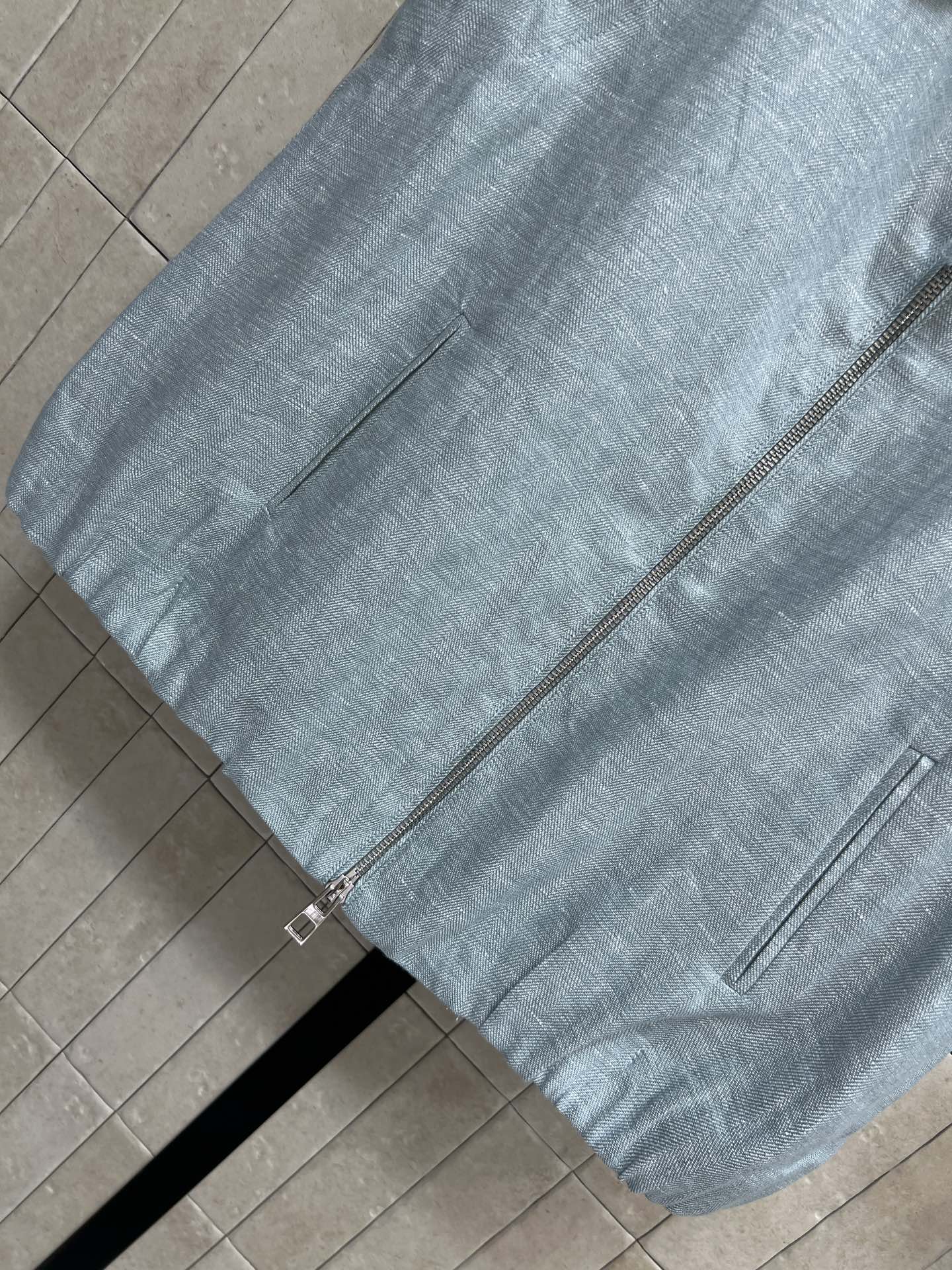 LW家 26夏季新款 亚麻马甲套装 翻领无袖马甲+高腰短裤 采用亚麻混纺面料  透气干爽 前中拉链开合利
