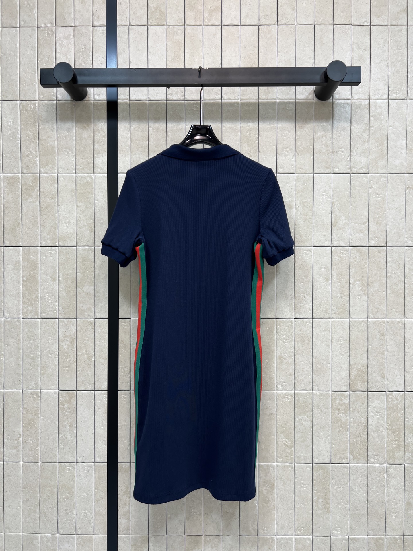 G家 26夏季新款 藏青Polo连衣裙​​ 经典翻领设计 棉感微弹面料 亲肤透气 夏天穿超舒服 裙身藏青