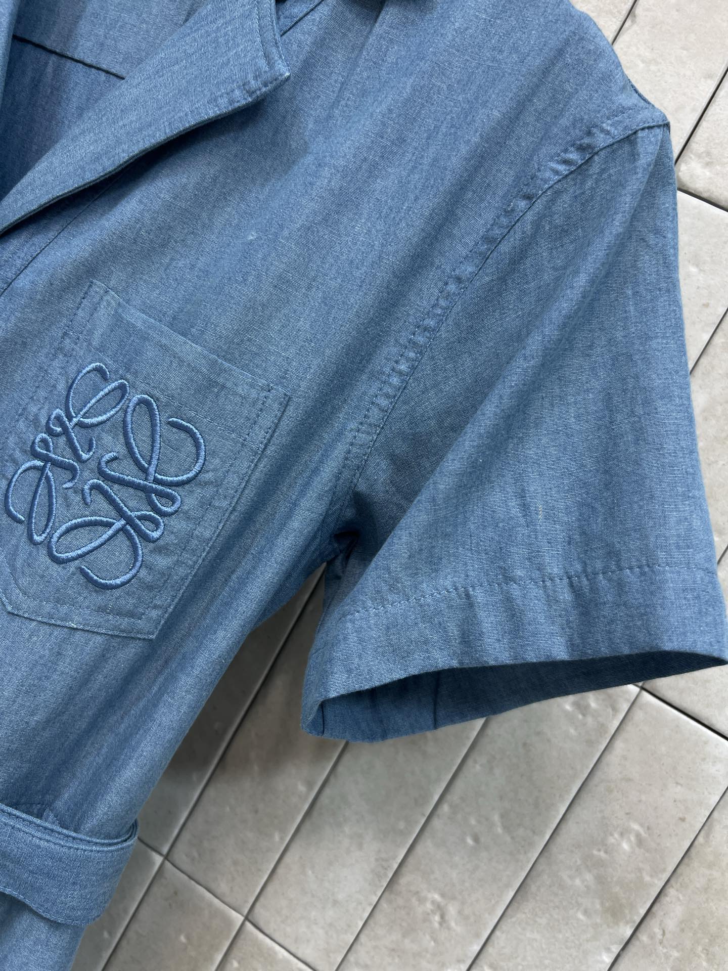 LW家 26夏季新款 牛仔蓝衬衫裙  柔软薄款面料透气不闷 西装领+收腰绑带 显瘦又优雅 法式通勤风满满