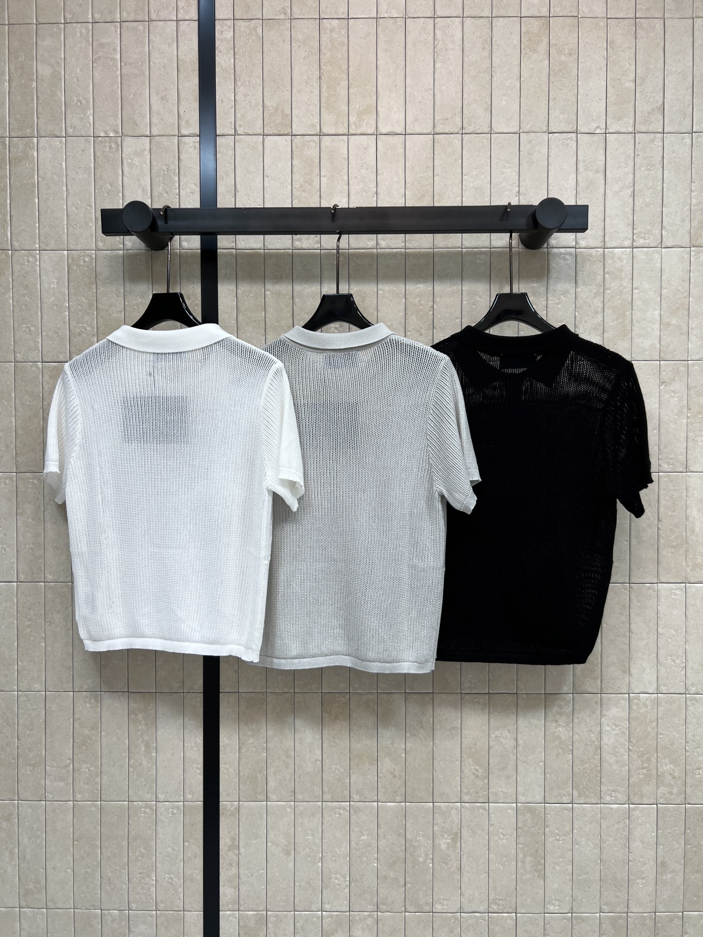 PD家 26夏季新款 polo针织短袖 采用轻薄透气天丝混纺面料 夏天穿超舒服 POLO领+镂空花纹拼接