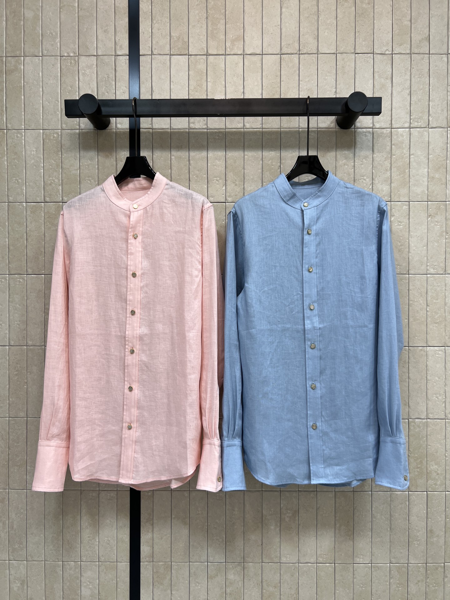 lp🌹家 26夏季新款 亚麻立领衬衫 采用亚麻面料 透气吸湿 夏天穿超舒服 小立领设计带点中式文雅 宽松