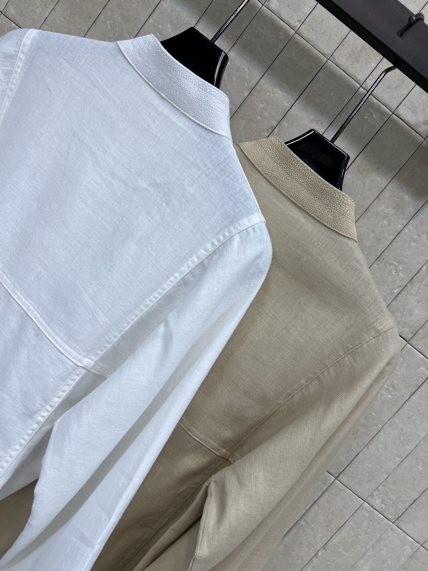lp🌹家 26夏季新款 新中式亚麻衬衫 采用亚麻面料 透气吸湿 夏天穿超舒服 新中式立领+复古木扣 七分