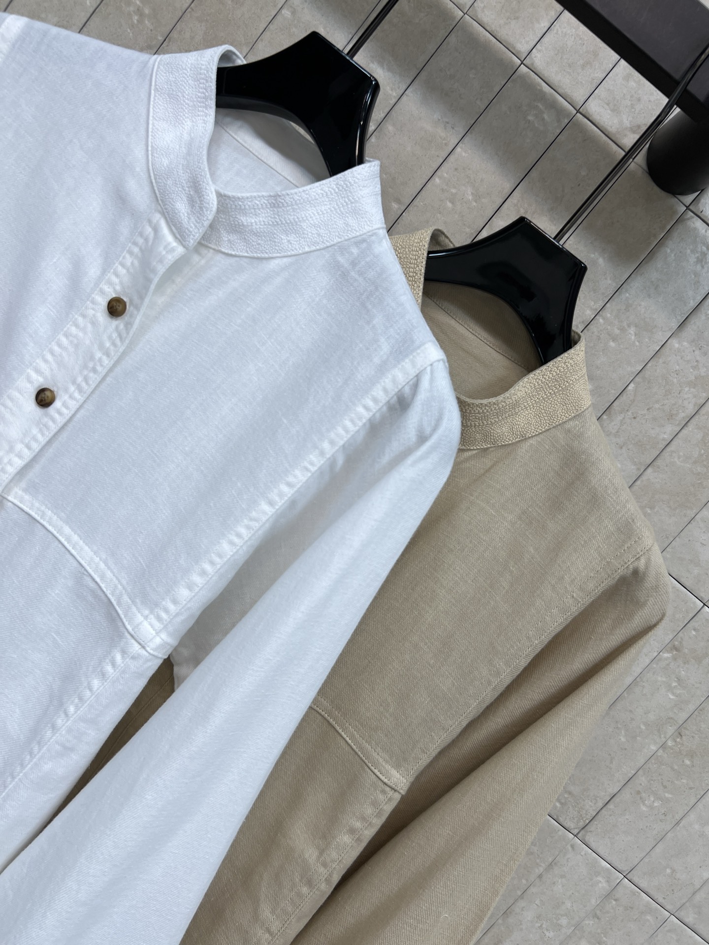 lp🌹家 26夏季新款 新中式亚麻衬衫 采用亚麻面料 透气吸湿 夏天穿超舒服 新中式立领+复古木扣 七分