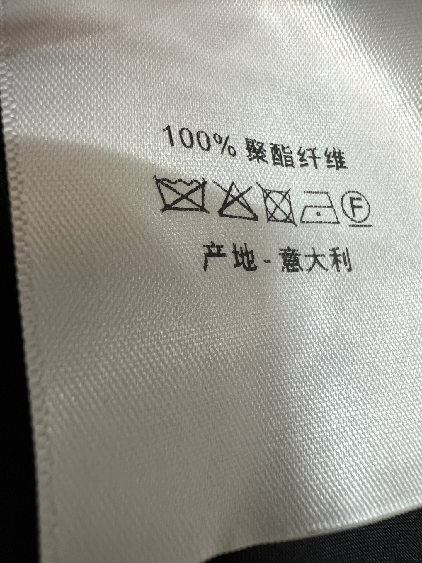 D家 26夏季新款 老花无袖连衣裙 面料垂坠细腻 夏天穿超透气 无袖翻领+半开单排扣 修饰肩颈线条 腰带