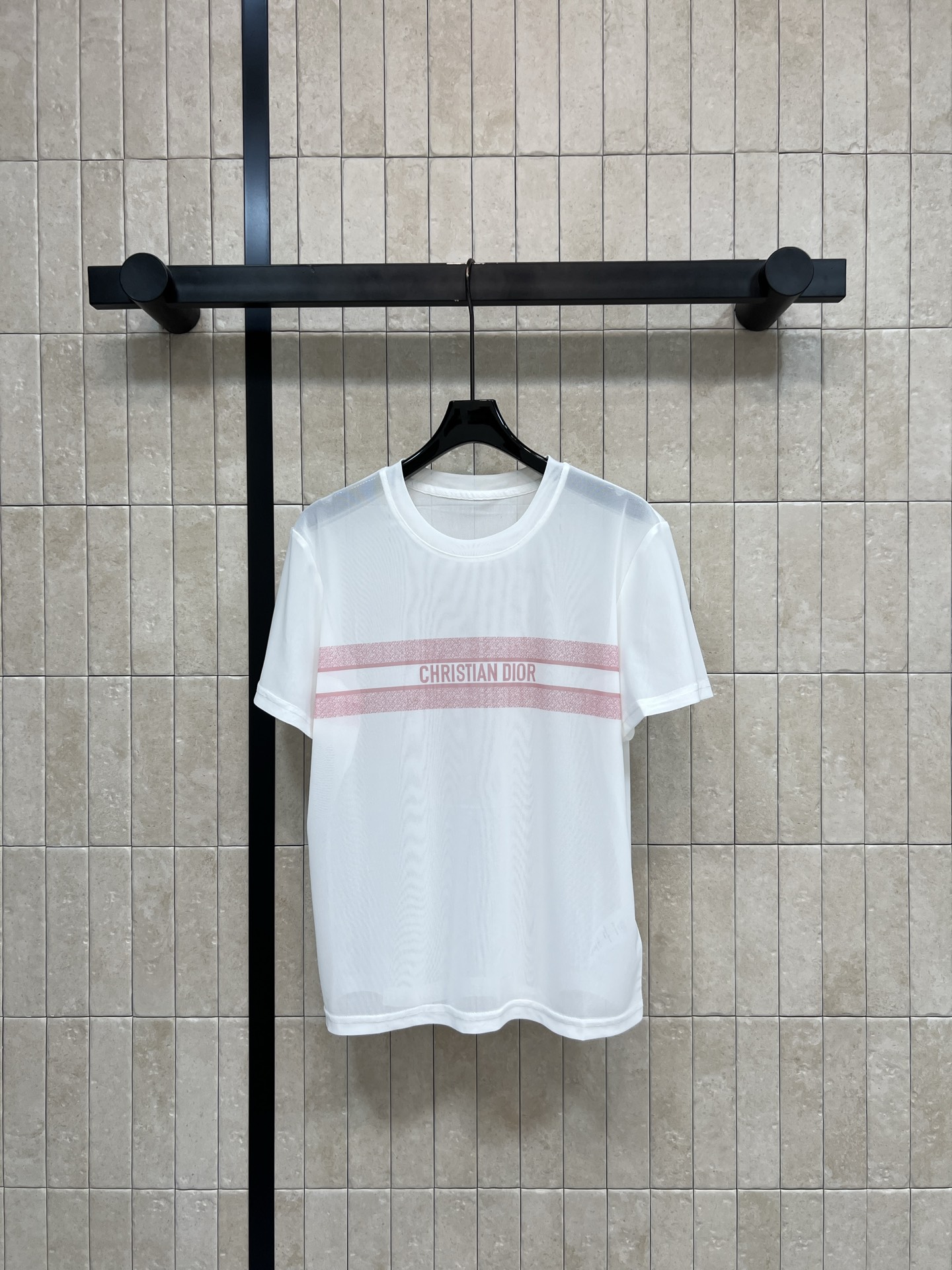 D家 26夏季新款 条纹字母T恤 面料柔软又透气 夏天穿超舒服！胸前logo+撞色条纹 简约又有辨识度 
