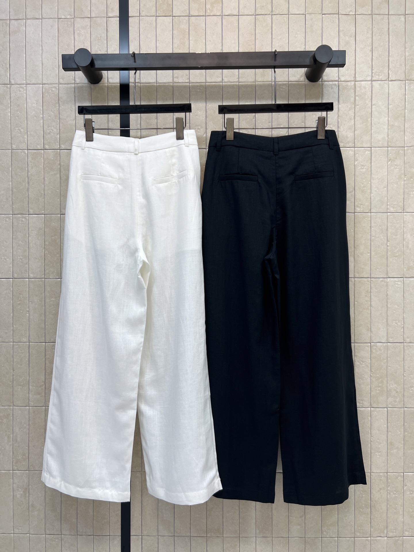 D家 26夏季新款 亚麻高腰阔腿裤 采用亚麻面料 轻薄透气 夏天穿超舒服 高腰设计 显瘦显高梨形身材友好