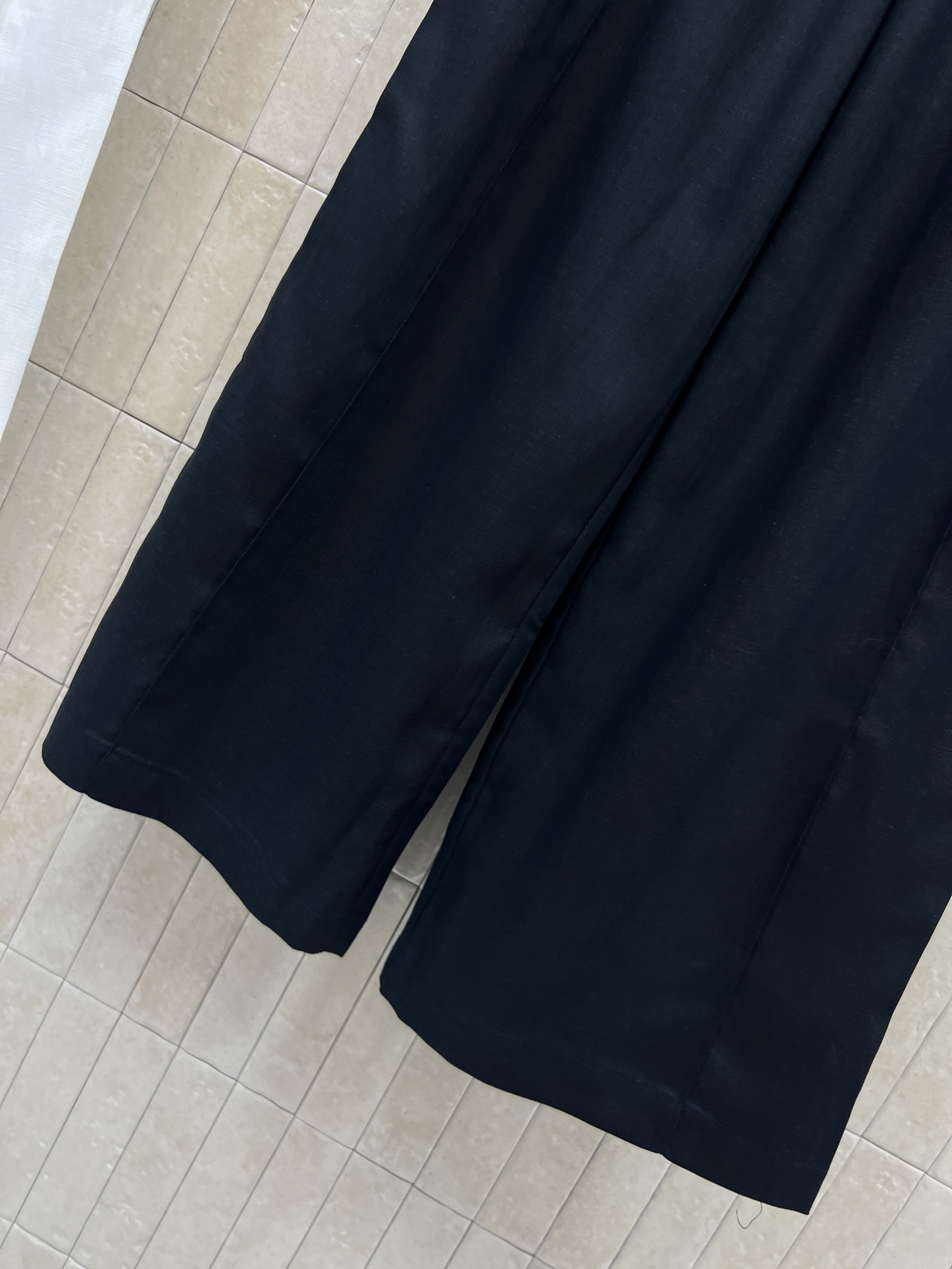 D家 26夏季新款 亚麻高腰阔腿裤 采用亚麻面料 轻薄透气 夏天穿超舒服 高腰设计 显瘦显高梨形身材友好